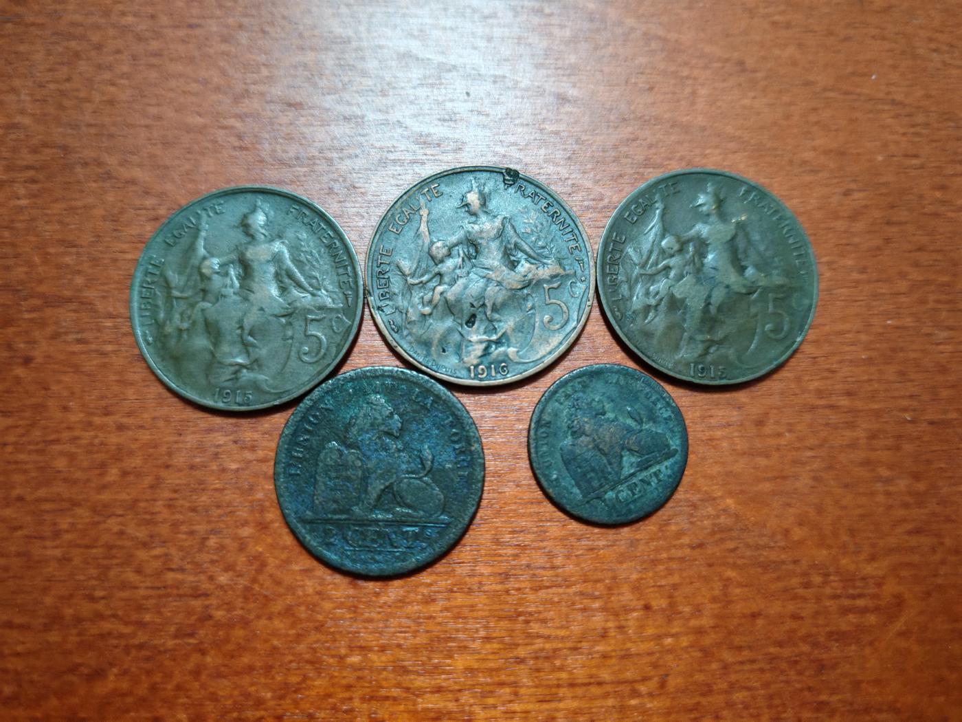 长老汇龙年散币拍卖第一场 1833-1916比利时、法国老铜币，5枚，其中比利时两枚克书价高