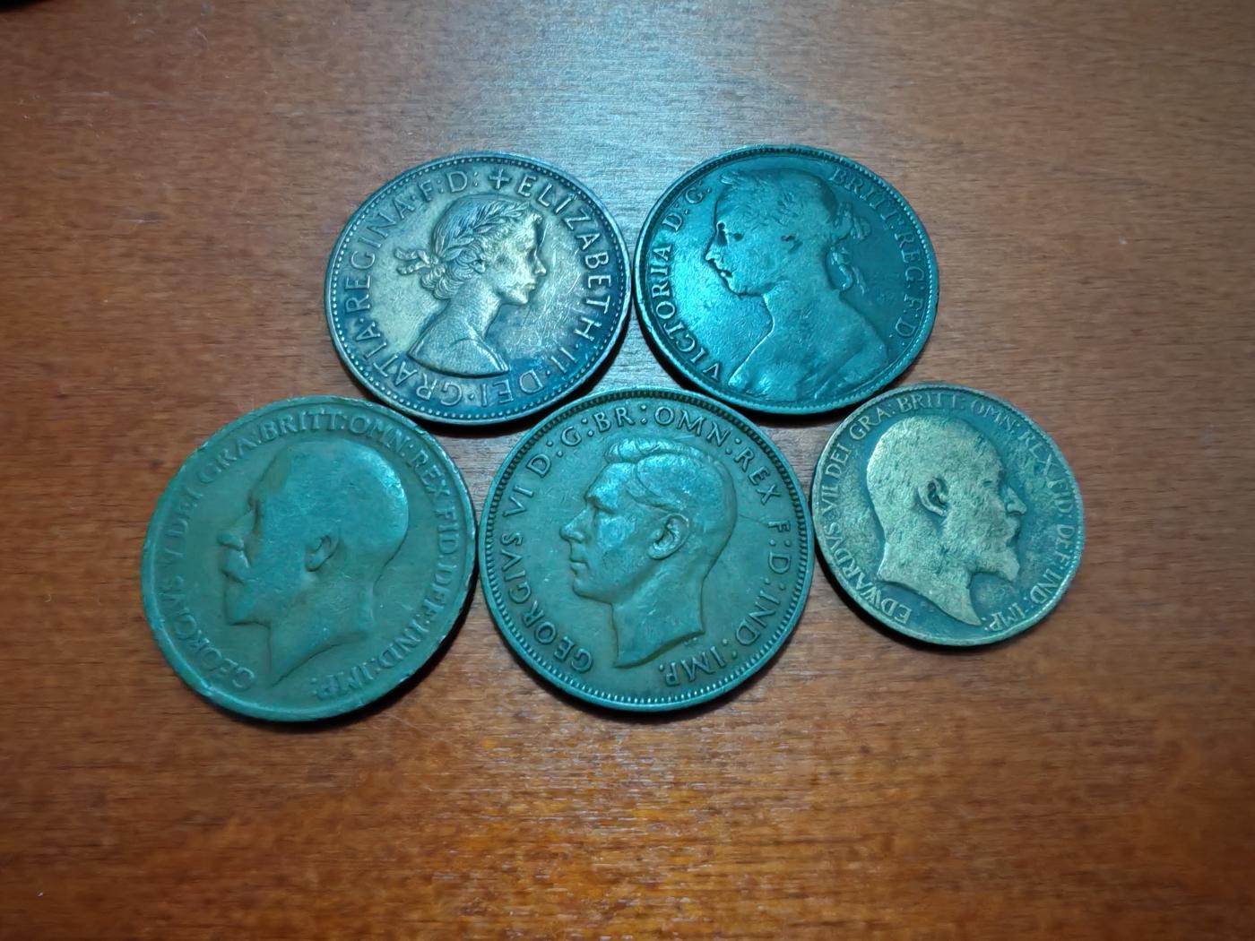 长老汇龙年散币拍卖第一场 1891-1966英国五世同堂1便士大铜币+1/2便士铜币，5枚，流通品如图