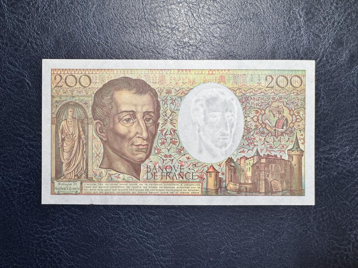 收藏联盟Quantum Auction 第349期拍卖  法国1992年200法郎 品相AU 法学家 孟德斯鸠 号码无4