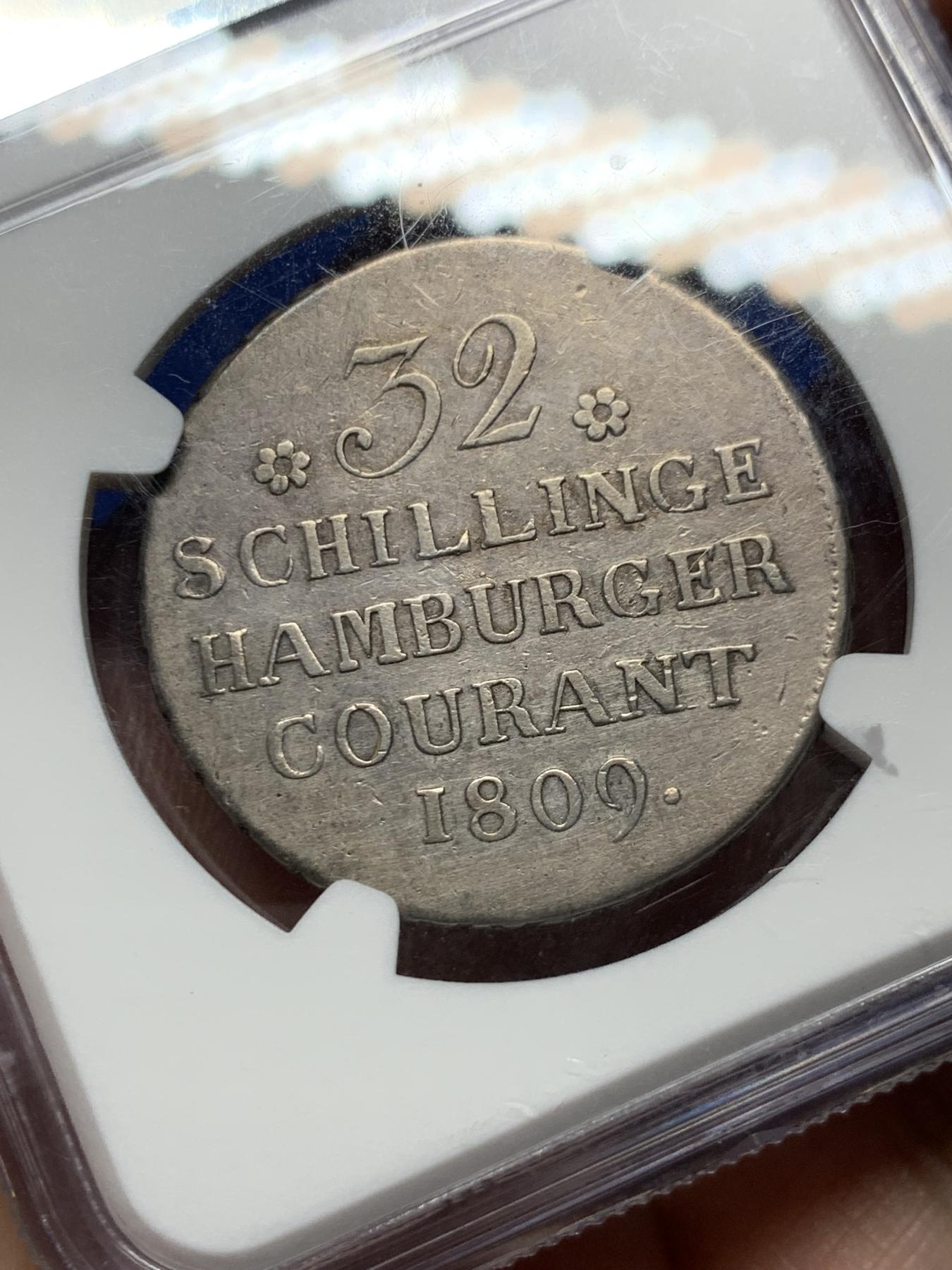 《竞宝斋》第272场- 周日，周一，周二  3场连拍 （全场包邮） NGC XFD 德国汉堡1809年32先令银币 盒子上沿有磕