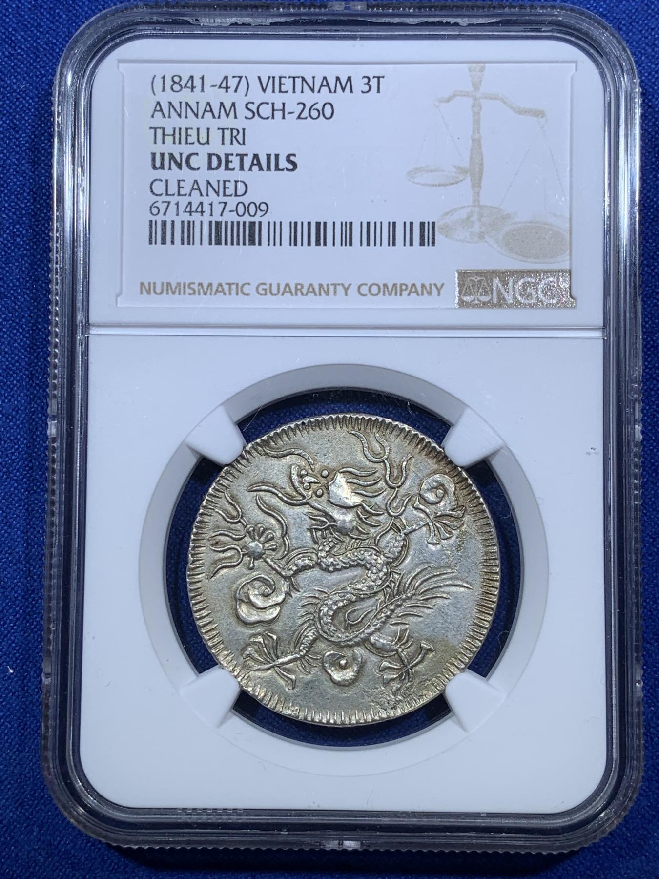 《竞宝斋》第272场- 周日，周一，周二  3场连拍 （全场包邮） NGC UNC 安南 1841-47 绍治通宝 飞龙3T 银币 龙鳞粒粒饱满 长马齿 正反全深打难得 藩王用了5爪龙 大胆！