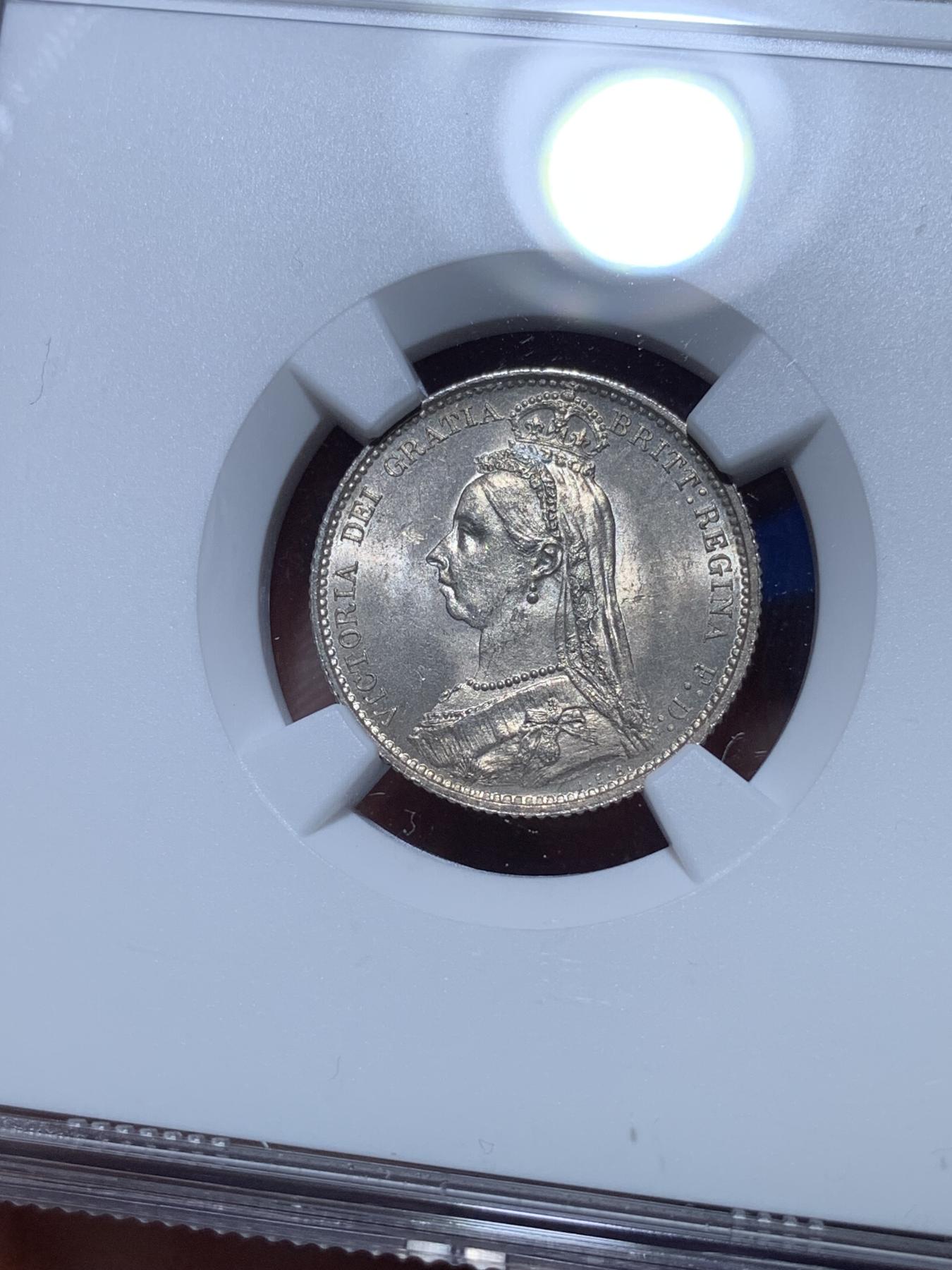 《竞宝斋》第272场- 周日，周一，周二  3场连拍 （全场包邮） NGC MS64 英国1887年维多利亚高冠6便士银币 丝滑底板 高分状态