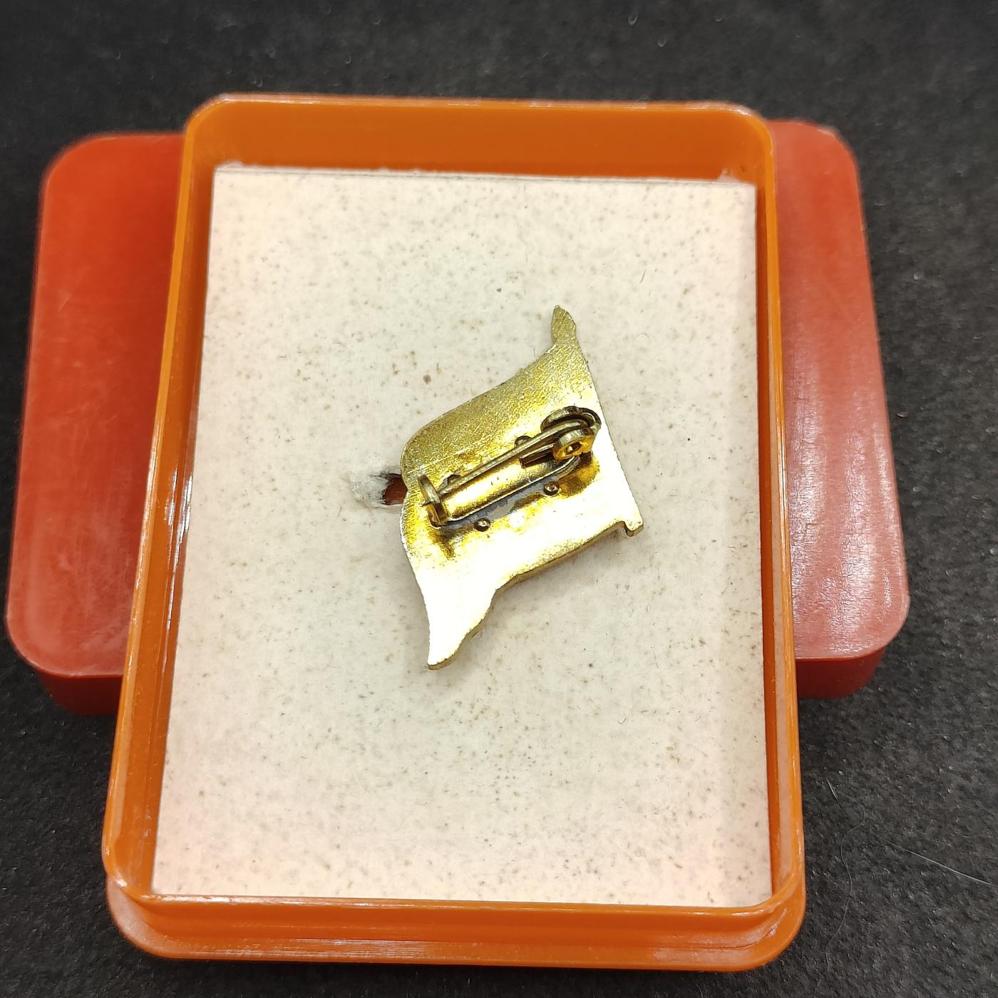 全场0元起拍 第160期 咸鱼国勋章拍卖专场 5月29日（周三）下午6：00开始 东德马列恩像章