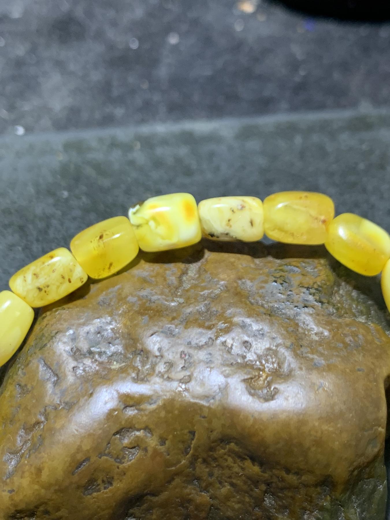 天然乌克兰蜜蜡随形手串1条！，