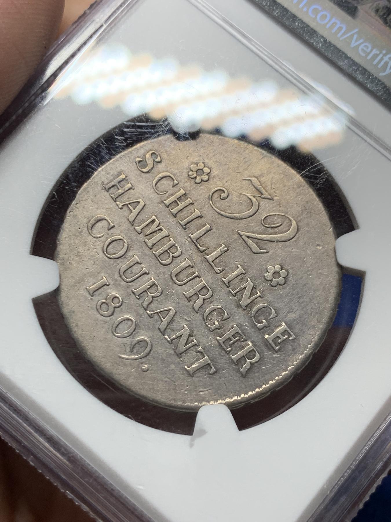 《竞宝斋》第272场- 周日，周一，周二  3场连拍 （全场包邮） NGC XFD 德国汉堡1809年32先令银币 盒子上沿有磕