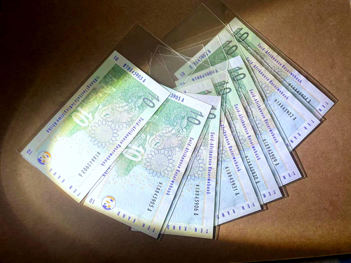 【Blue Auction】✨世界纸币精拍第482期【精】  【一组8张】南非 2009年10兰特 犀牛 全新UNC