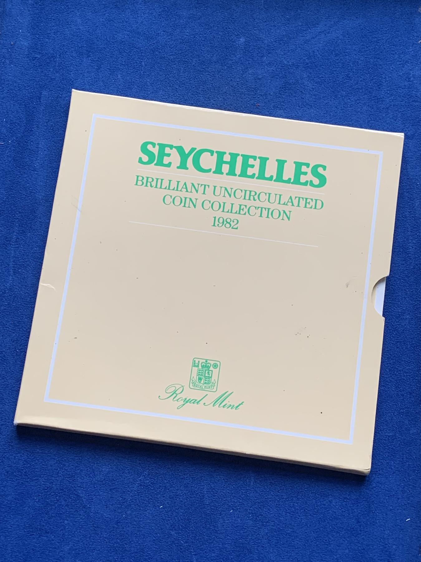 《竞宝斋》第272场- 周日，周一，周二  3场连拍 （全场包邮） 塞舌尔 1982年 英国皇家造币厂官方流通套币