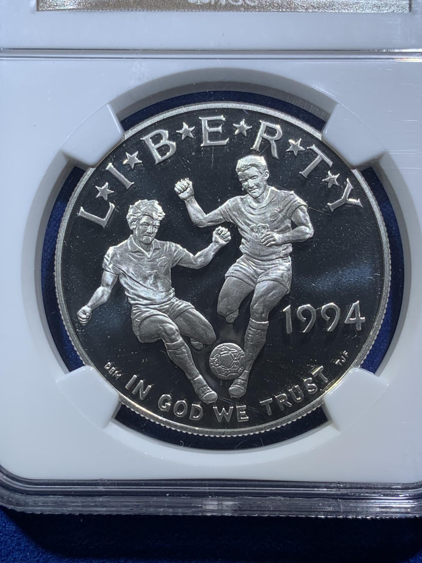 《竞宝斋》第272场- 周日，周一，周二  3场连拍 （全场包邮） NGC PF69UC 美国1994年S版世界杯1美元大银币