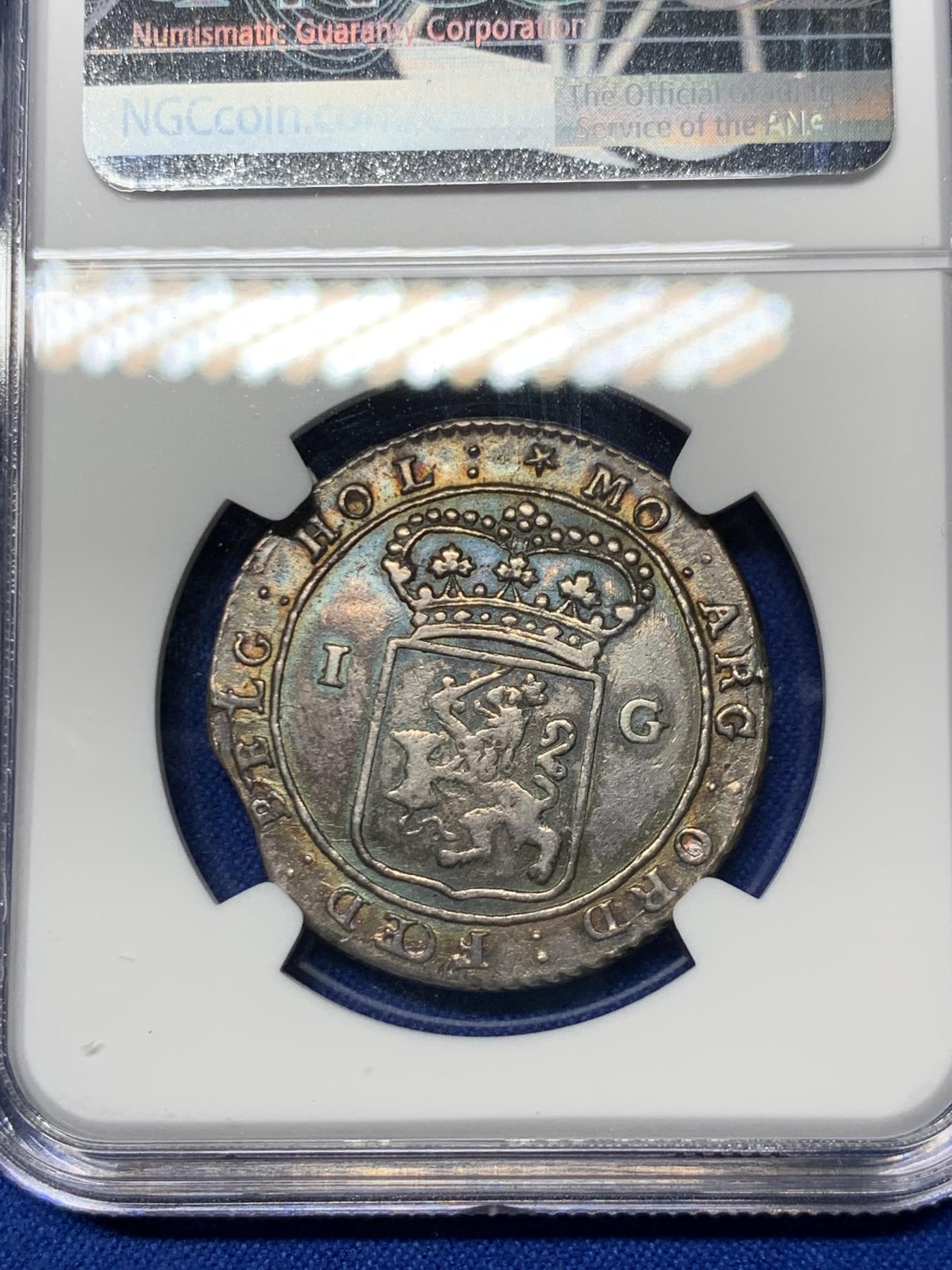 《竞宝斋》第272场- 周日，周一，周二  3场连拍 （全场包邮） NGC AU50 荷属东印度群岛 1802年 巴达维亚共和国（1800-1806） 1古尔登 银币