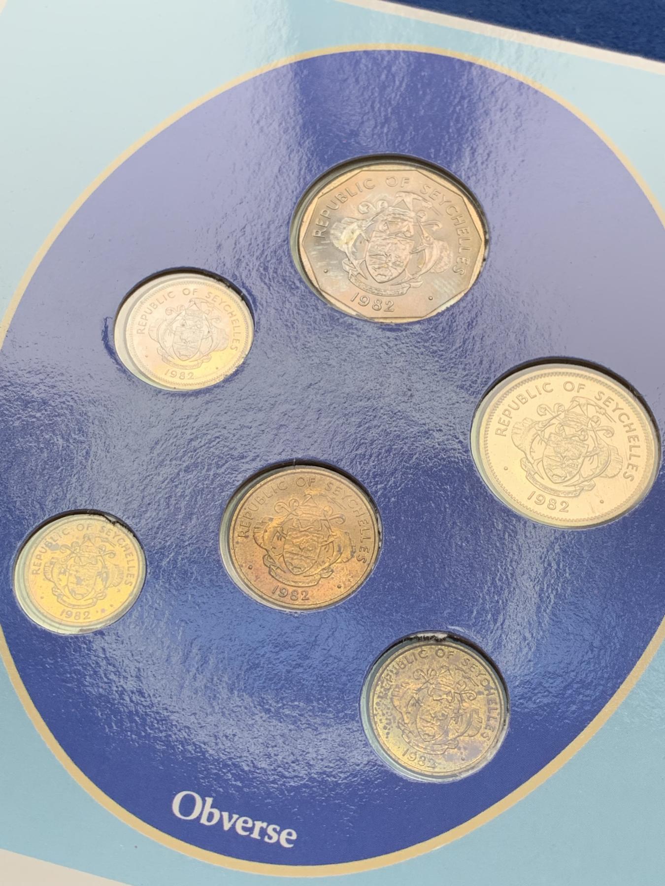 《竞宝斋》第272场- 周日，周一，周二  3场连拍 （全场包邮） 塞舌尔 1982年 英国皇家造币厂官方流通套币