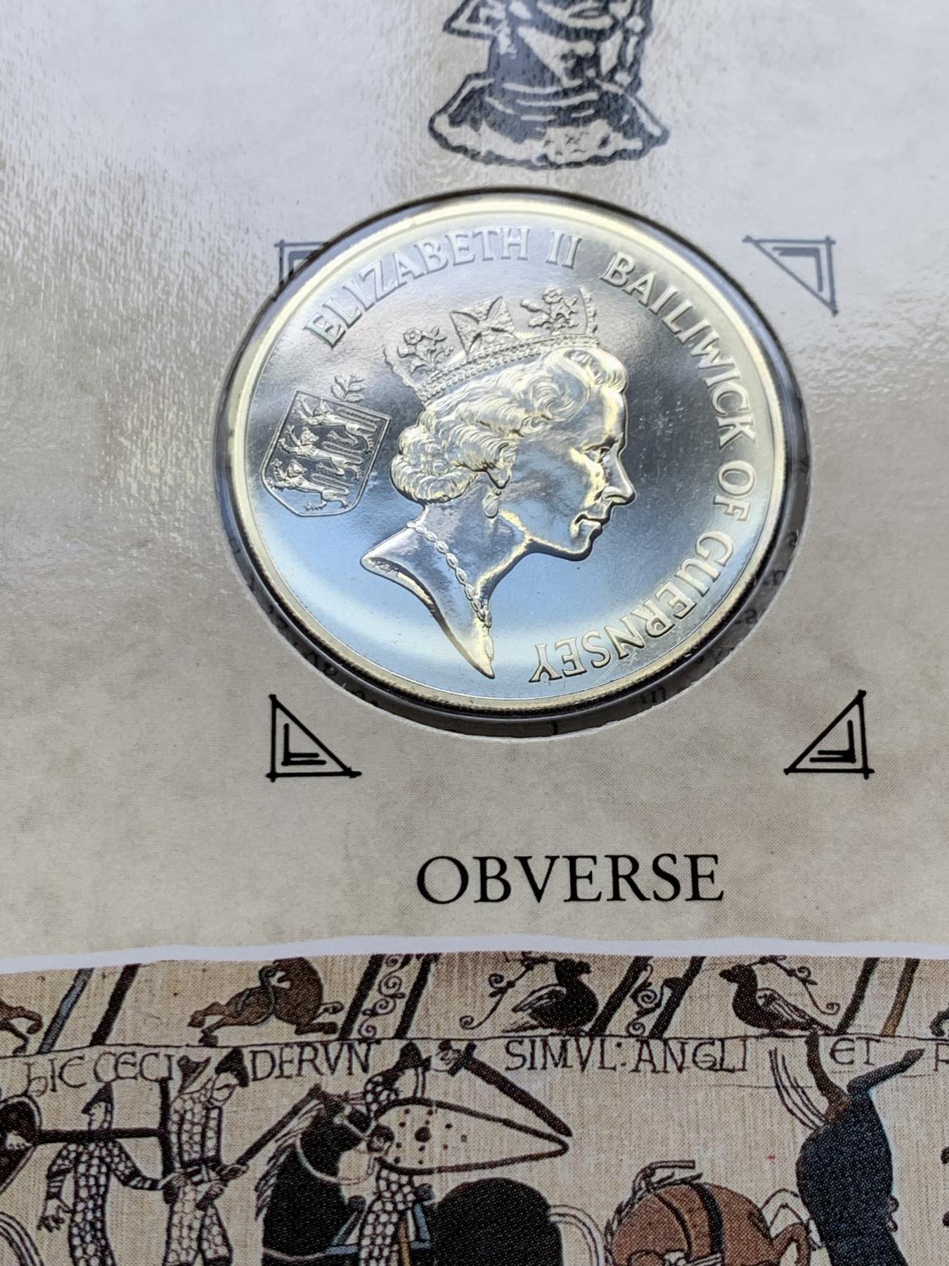 《竞宝斋》第272场- 周日，周一，周二  3场连拍 （全场包邮） 格恩西1985，1986，1987，英国皇家造币厂官方装祯2镑一组，相对少见，漂亮！