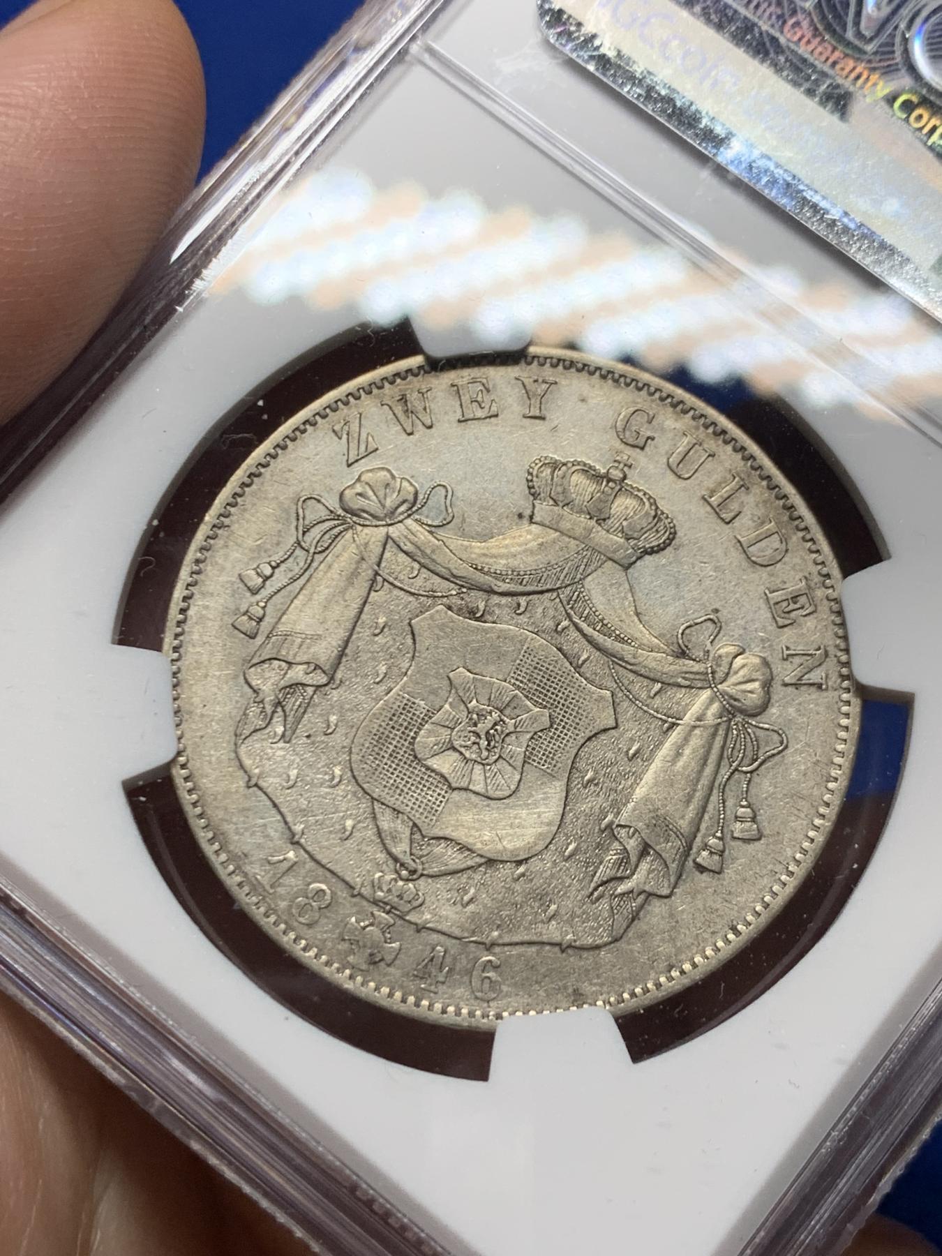 《竞宝斋》第272场- 周日，周一，周二  3场连拍 （全场包邮） 唯一亚军分 NGC AU50 德国 1846 霍亨索伦 2盾银币  21.21克最高55分，4年前7200成交 重量超过后期泰勒不少 对于流通来说4300枚的发行量 足见稀少