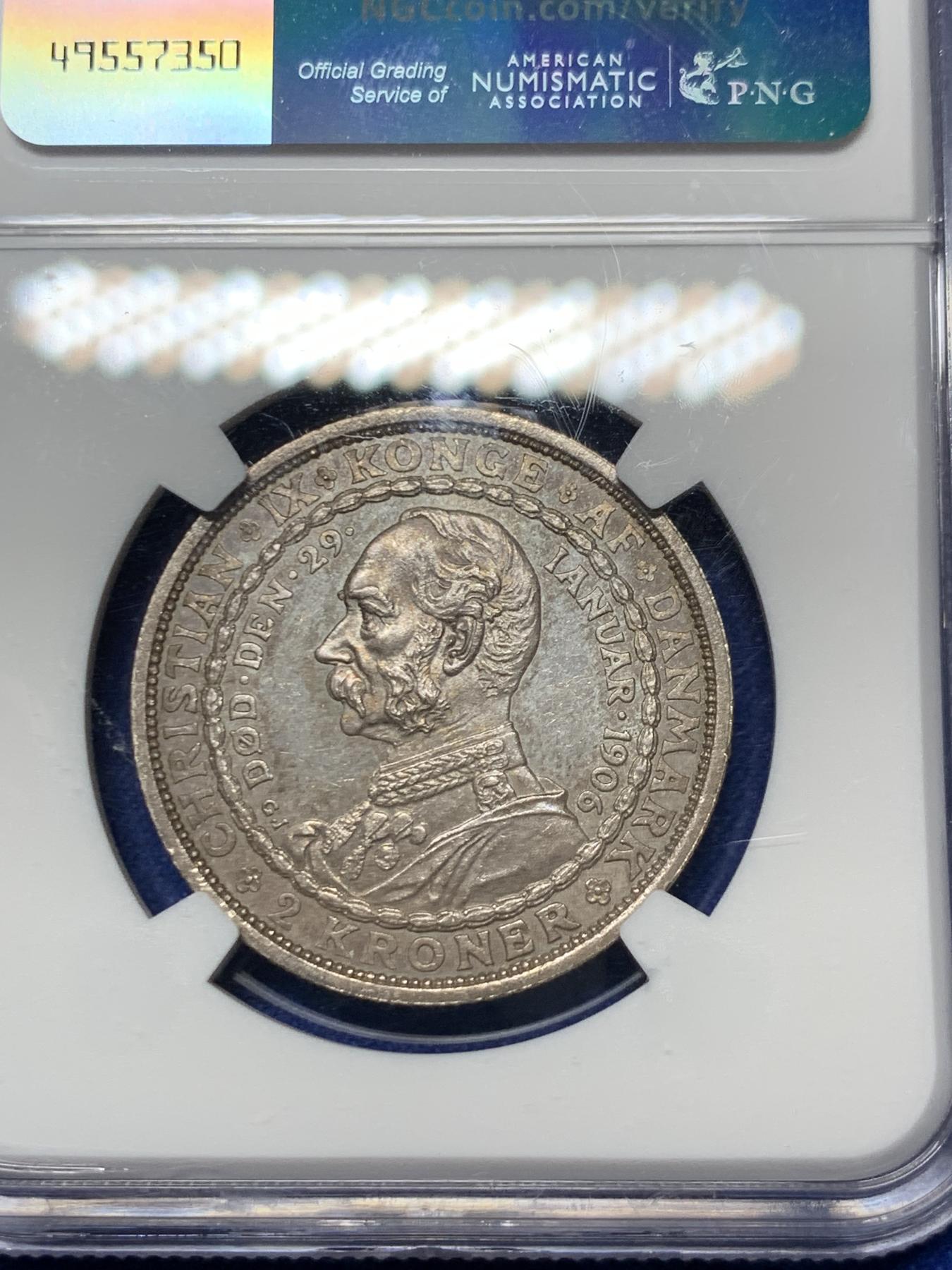 《竞宝斋》第272场- 周日，周一，周二  3场连拍 （全场包邮） NGC MS62 丹麦1906年克里斯蒂安九世国王逝世-弗雷德里克八世国王登基纪念2克朗银币