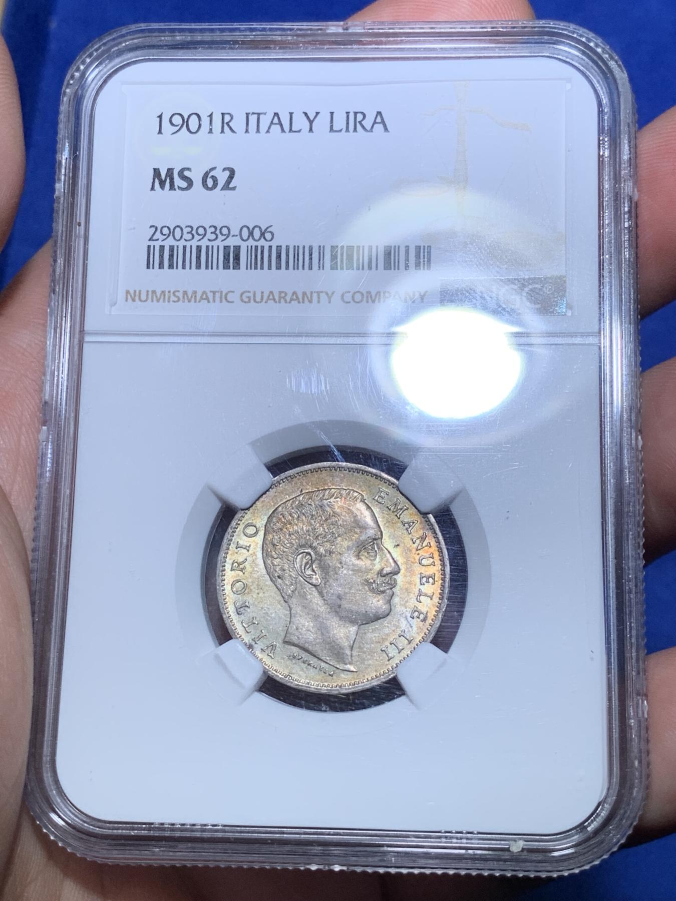 《竞宝斋》第272场- 周日，周一，周二  3场连拍 （全场包邮） NGC MS62 1901年意大利埃马努埃三世1里拉银币 精致漂亮的帝国鹰