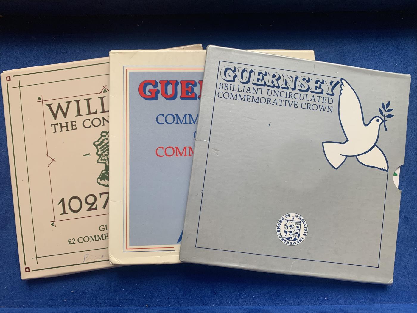 《竞宝斋》第272场- 周日，周一，周二  3场连拍 （全场包邮） 格恩西1985，1986，1987，英国皇家造币厂官方装祯2镑一组，相对少见，漂亮！