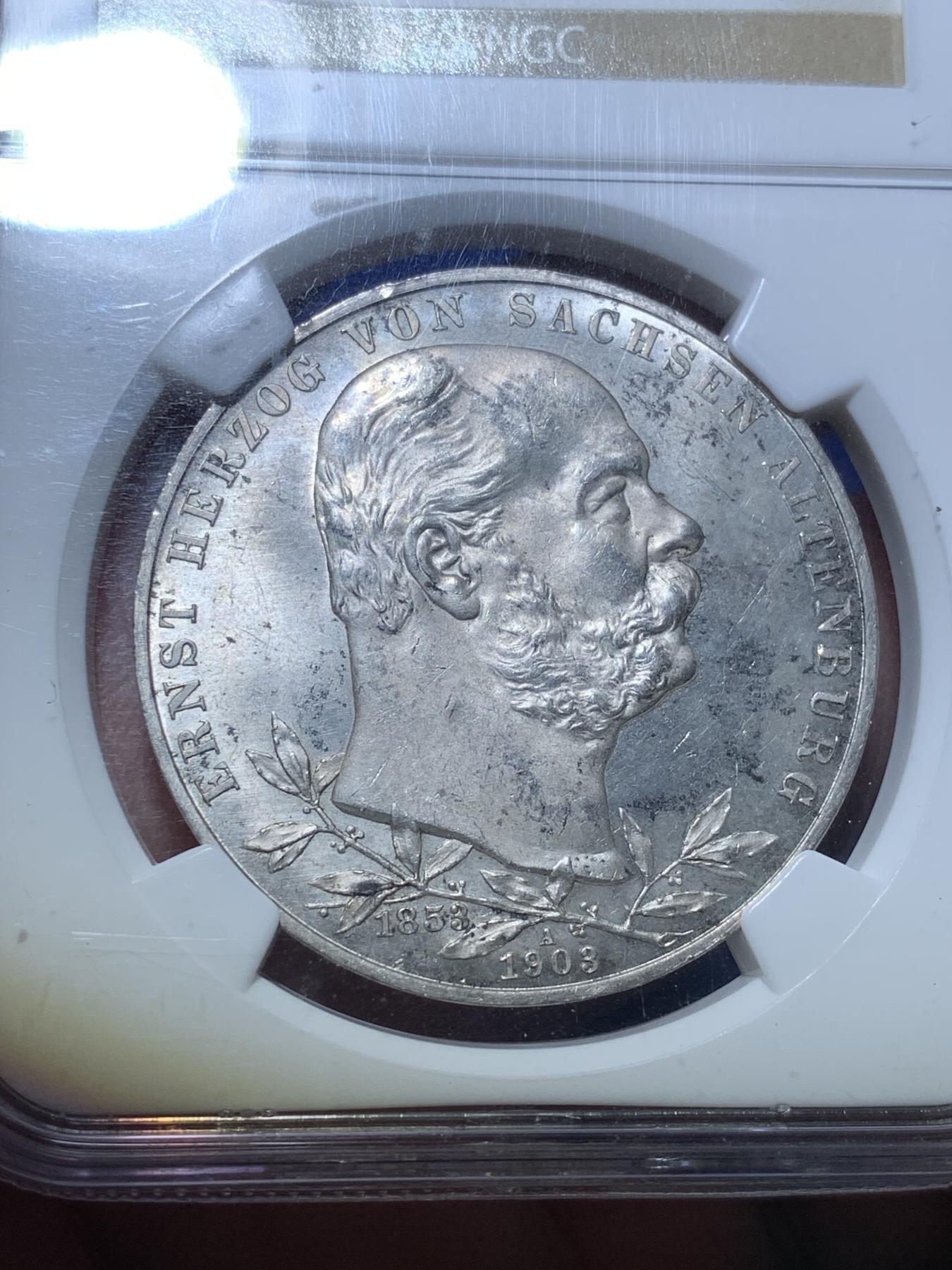 《竞宝斋》第272场- 周日，周一，周二  3场连拍 （全场包邮） NGC MS64 德国1903年萨克森阿尔腾堡，50周年登基纪念 5马克银币 N老盒 状态非常好 MS高分不多见