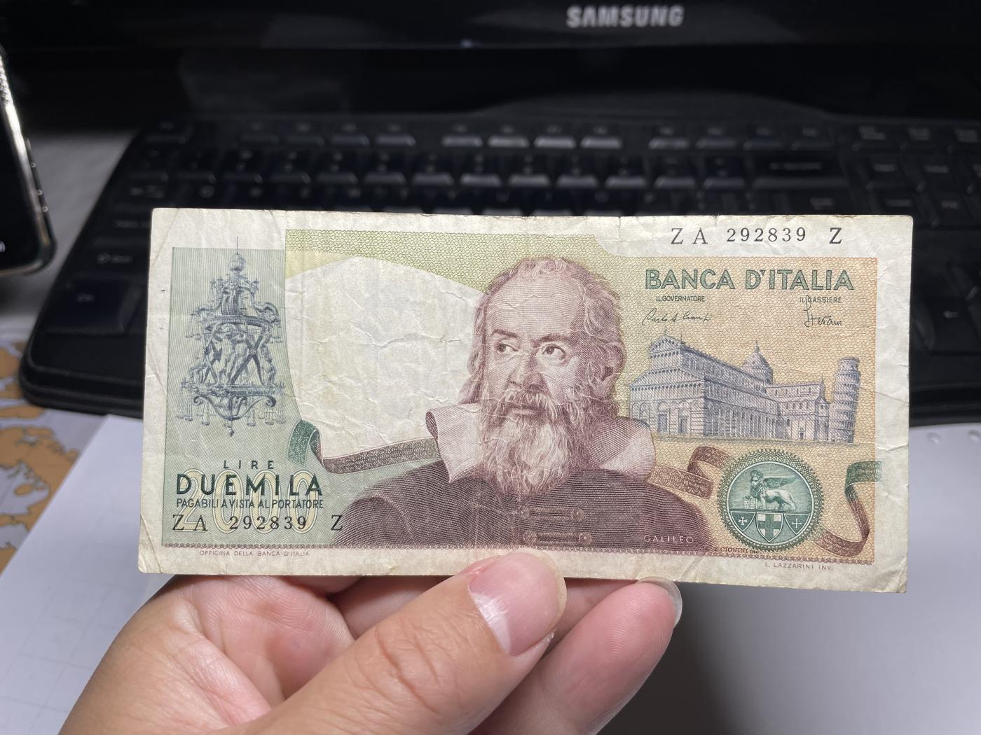 2024年集古藏今外币拍卖第七期-第10场—（总第70拍）-纸币专场，本场拍完结算发货，本期寄存的2-3天内完成发货，再进行下一期拍卖，本期拍卖数量最多者赠老扑克一副 意大利2000里拉