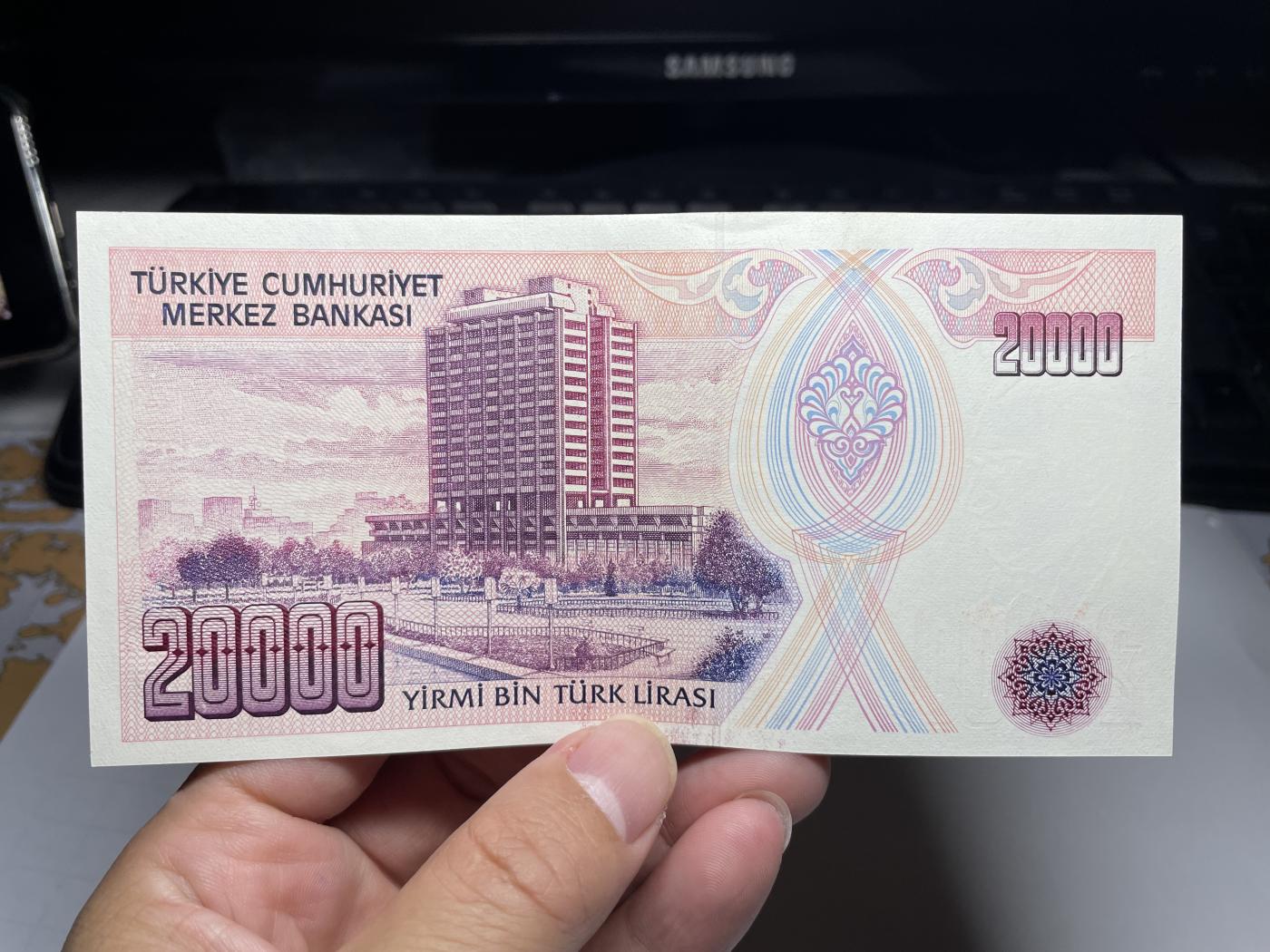 2024年集古藏今外币拍卖第七期-第10场—（总第70拍）-纸币专场，本场拍完结算发货，本期寄存的2-3天内完成发货，再进行下一期拍卖，本期拍卖数量最多者赠老扑克一副 1970年土耳其20000里拉999豹子号