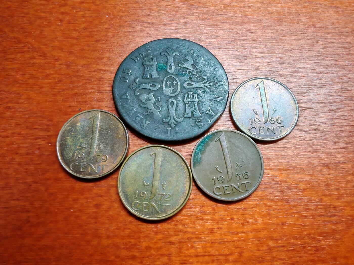 长老汇龙年散币拍卖第一场 1848-1979西班牙、荷兰铜币，5枚，其中西班牙伊莎贝拉二世8马拉维第铜币有戳记，JA厂标