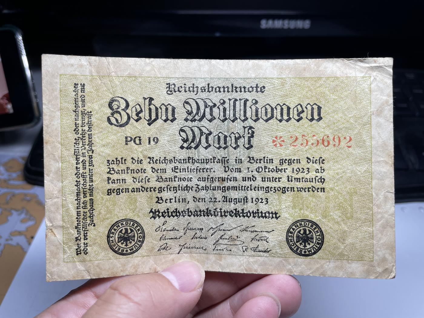 2024年集古藏今外币拍卖第七期-第10场—（总第70拍）-纸币专场，本场拍完结算发货，本期寄存的2-3天内完成发货，再进行下一期拍卖，本期拍卖数量最多者赠老扑克一副 1923年德国10亿马克