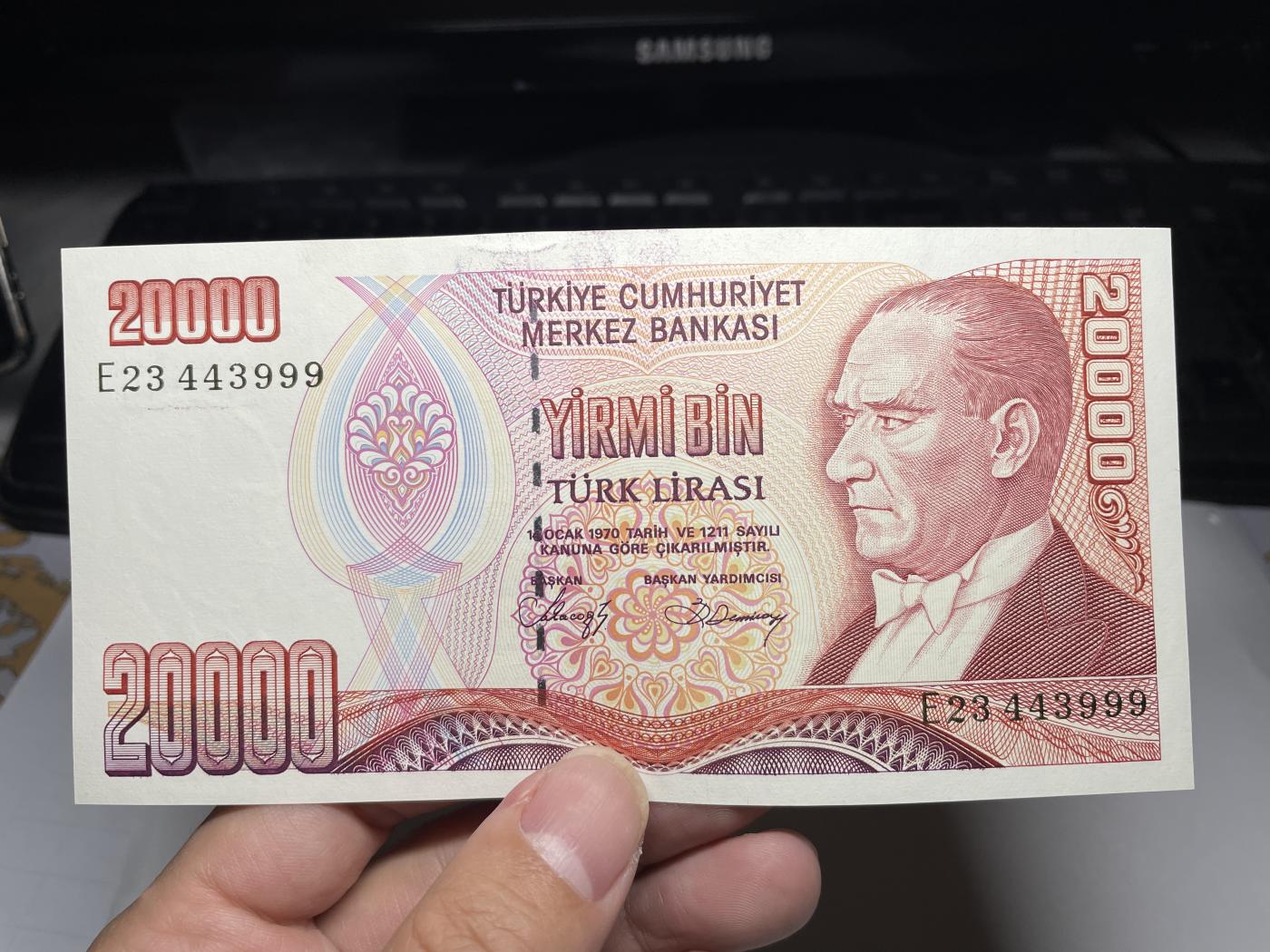 2024年集古藏今外币拍卖第七期-第10场—（总第70拍）-纸币专场，本场拍完结算发货，本期寄存的2-3天内完成发货，再进行下一期拍卖，本期拍卖数量最多者赠老扑克一副 1970年土耳其20000里拉999豹子号