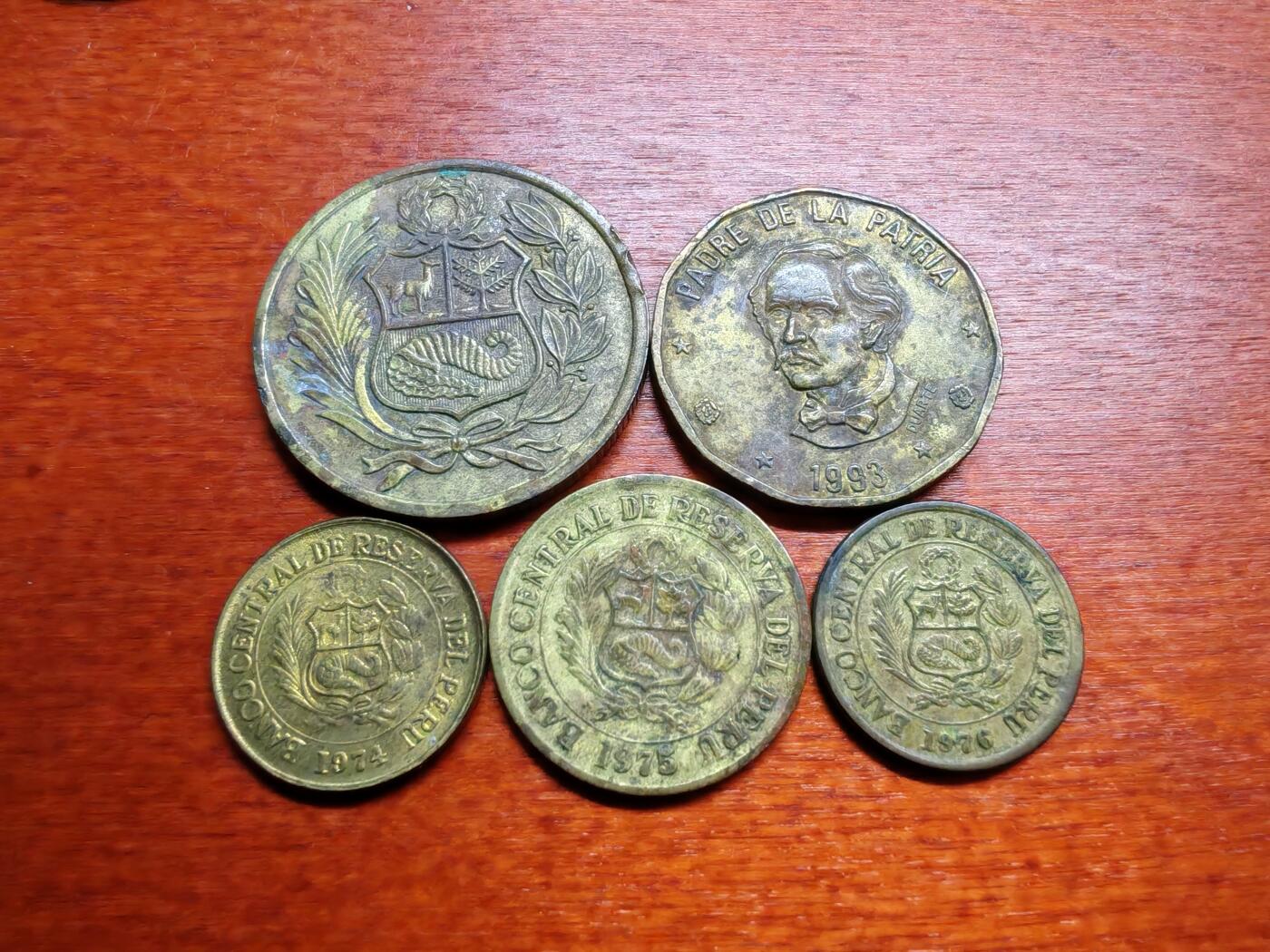 长老汇龙年散币拍卖第一场 1974-93秘鲁铜币，不重复，5枚