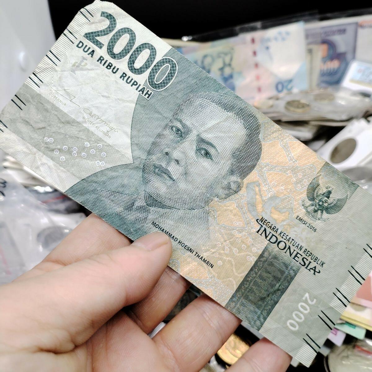 20240723 印度尼西亚纸币2000仙(冠号随机发货)旧币8品外国钱币收藏