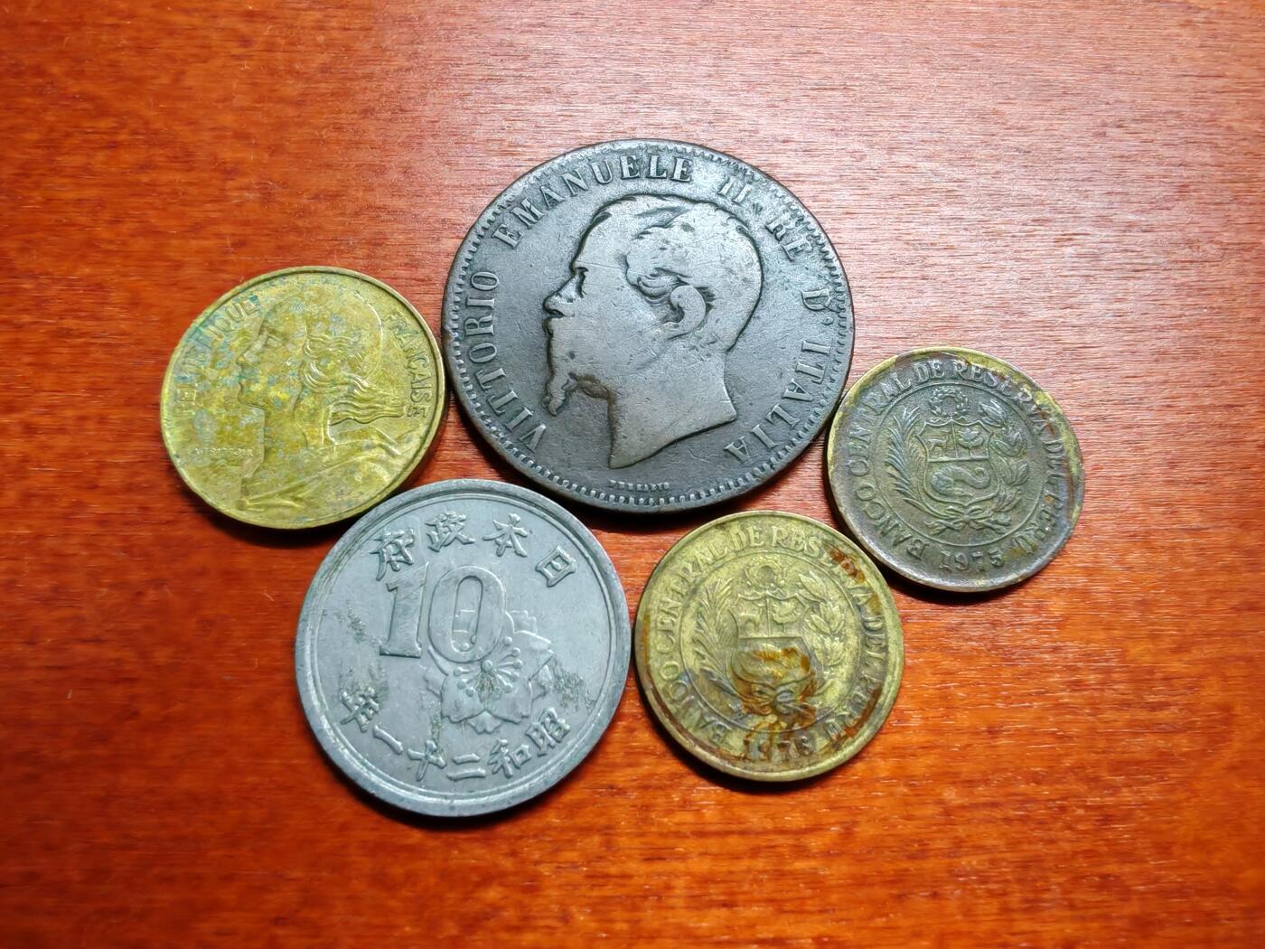 长老汇龙年散币拍卖第一场 1866-1976意大利、法国、日本、秘鲁铜铝币，5枚