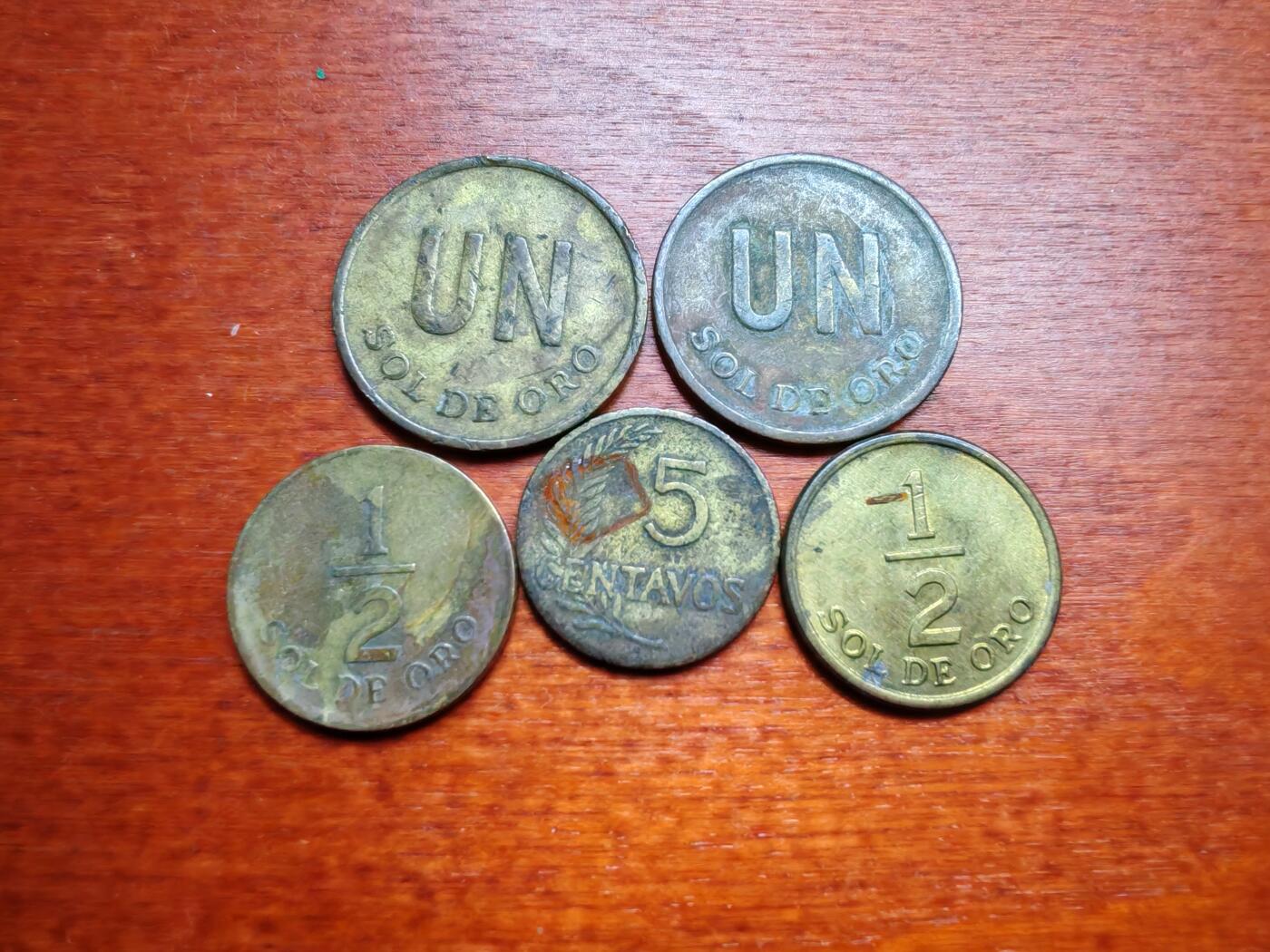 长老汇龙年散币拍卖第一场 1960-76秘鲁铜币，5枚