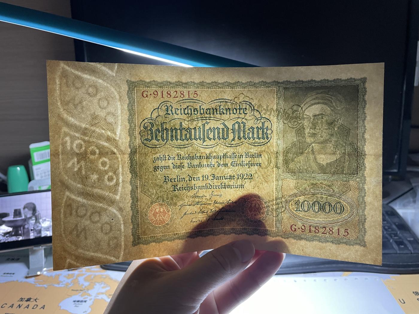 2024年集古藏今外币拍卖第七期-第10场—（总第70拍）-纸币专场，本场拍完结算发货，本期寄存的2-3天内完成发货，再进行下一期拍卖，本期拍卖数量最多者赠老扑克一副 1922年德国10000马克-大票