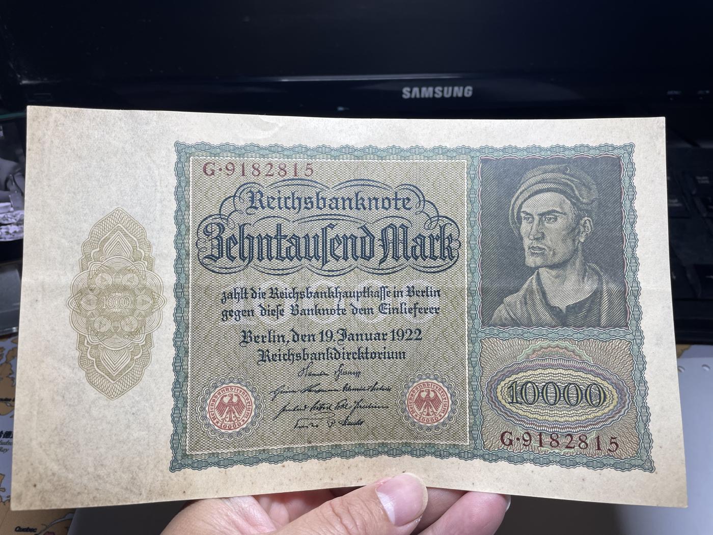 2024年集古藏今外币拍卖第七期-第10场—（总第70拍）-纸币专场，本场拍完结算发货，本期寄存的2-3天内完成发货，再进行下一期拍卖，本期拍卖数量最多者赠老扑克一副 1922年德国10000马克-大票