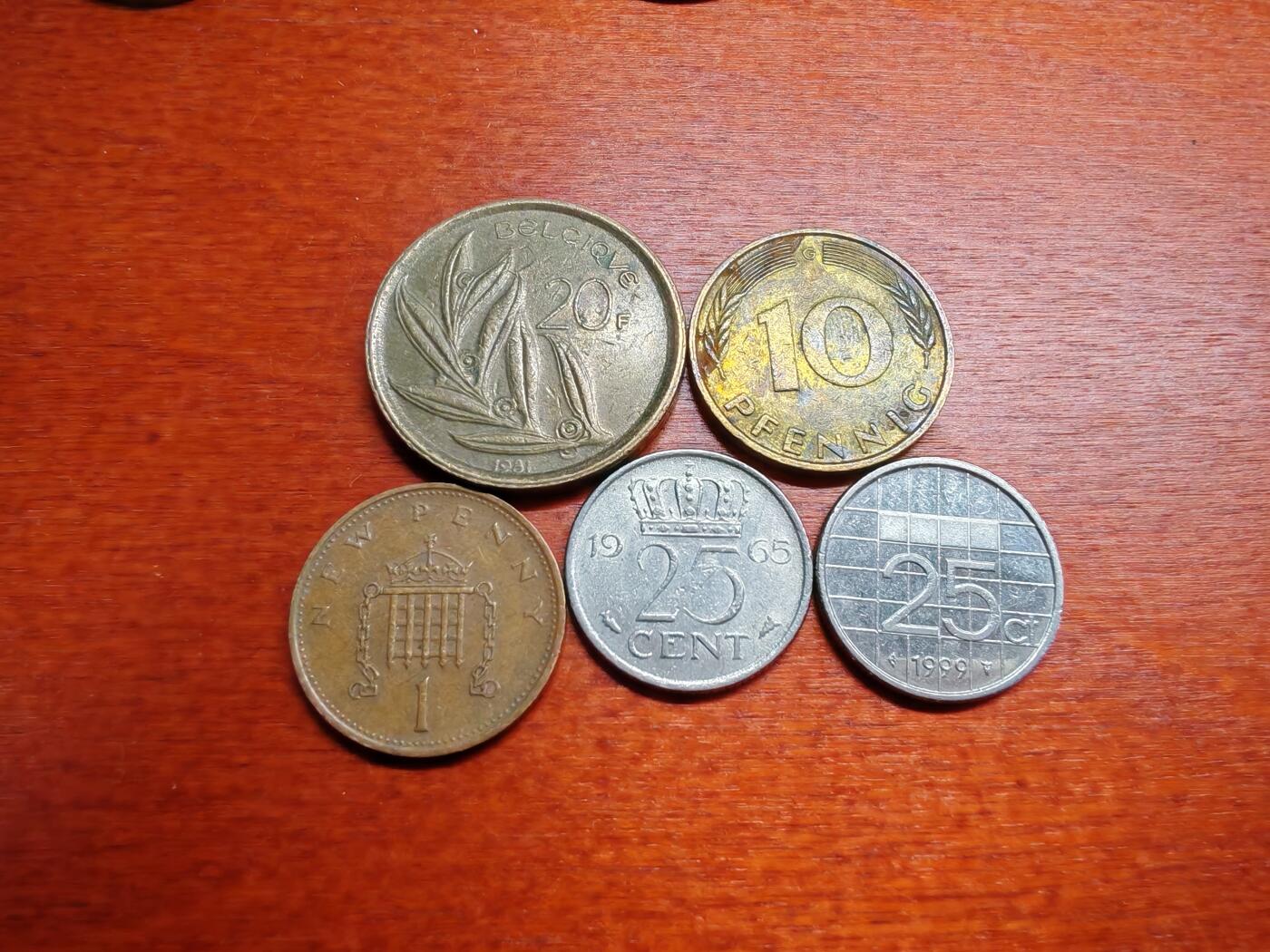 长老汇龙年散币拍卖第一场 1965-99英国、德国、荷兰、比利时铜镍币，5枚，流通品相如图