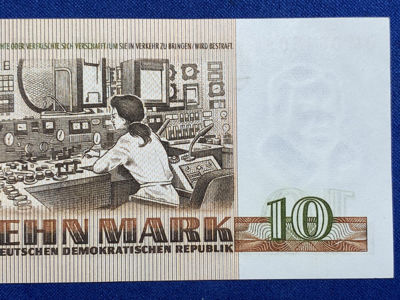 《竞宝斋》第274场- 周日，周一，周二  3场连拍 （全场包邮） 民主德国 东德 1971 10马克 纸币