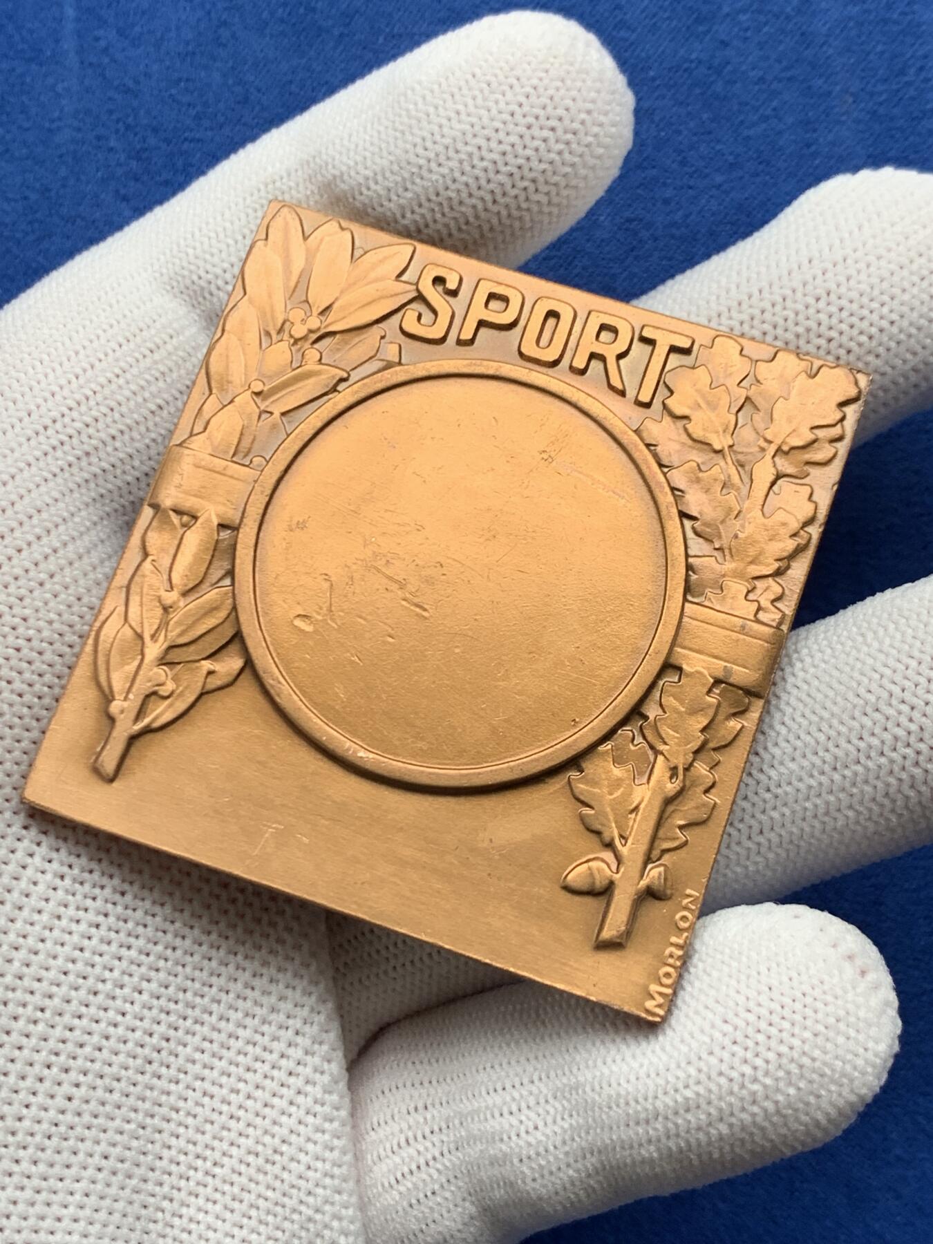 《竞宝斋》第274场- 周日，周一，周二  3场连拍 （全场包邮） 法国运动会铜章 92.4克 51.2*53.6mm