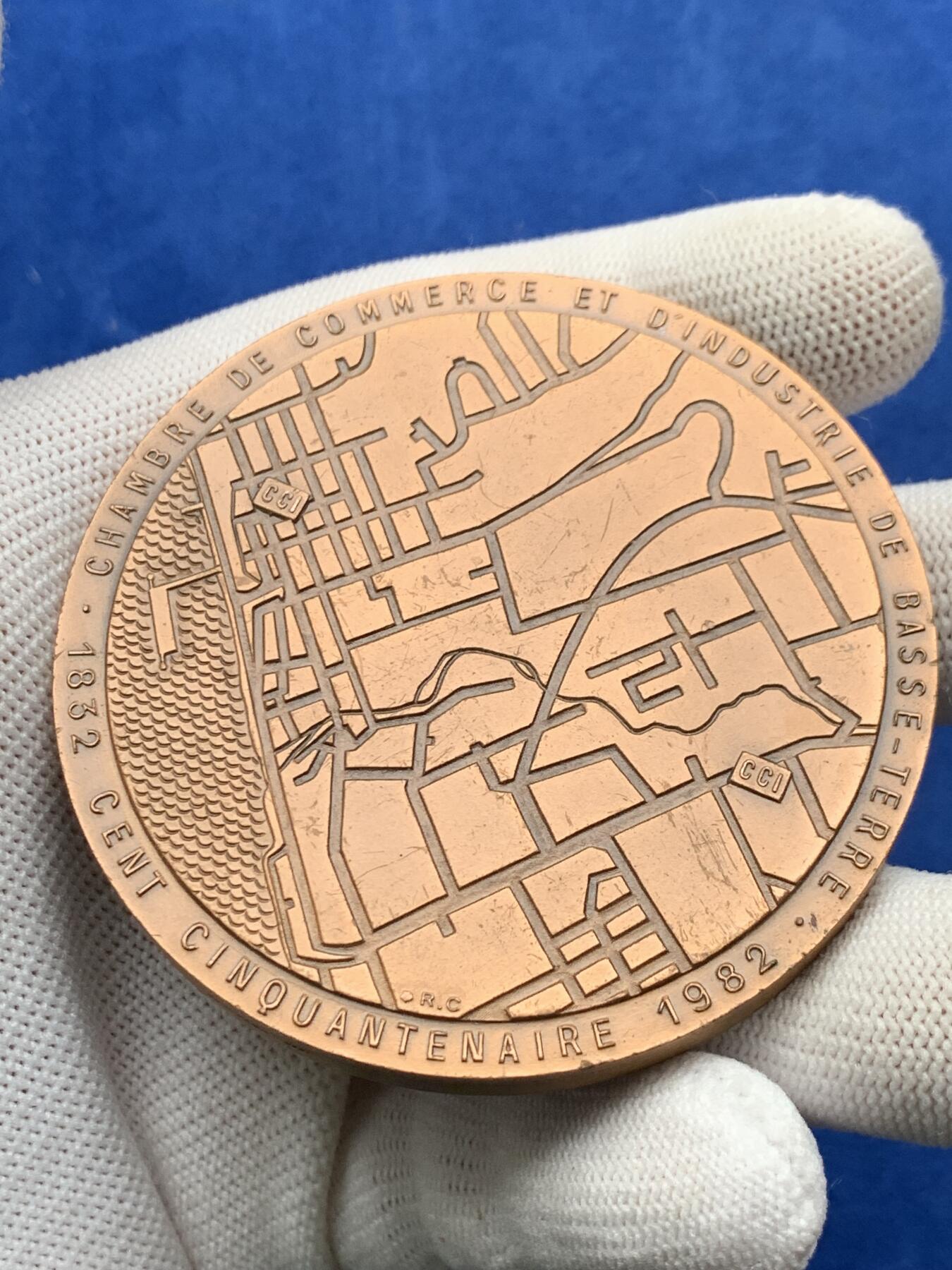 《竞宝斋》第274场- 周日，周一，周二  3场连拍 （全场包邮） 法国巴斯特尔工商会铜章 187.4克 67.8mm