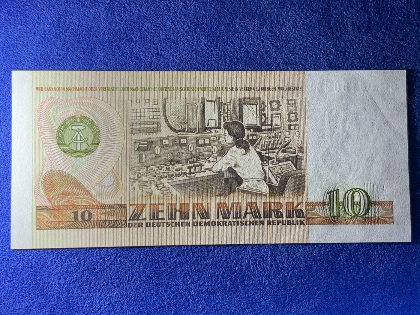 《竞宝斋》第274场- 周日，周一，周二  3场连拍 （全场包邮） 民主德国 东德 1971 10马克 纸币