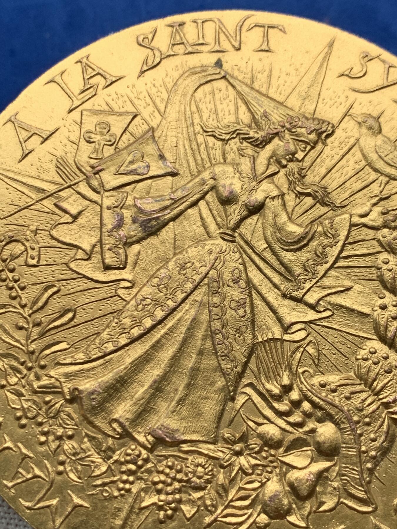 《竞宝斋》第274场- 周日，周一，周二  3场连拍 （全场包邮） 法国跨年许愿铜章 383克 98.2mm