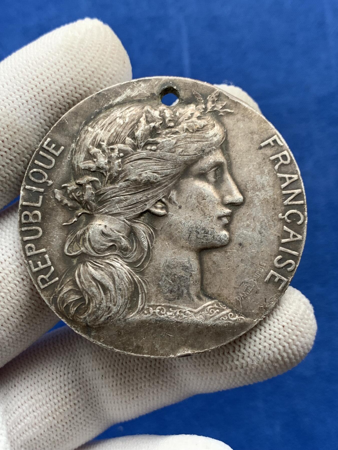 《竞宝斋》第274场- 周日，周一，周二  3场连拍 （全场包邮） 法国由参议员提供的镀银铜章 59.1克 50.5mm