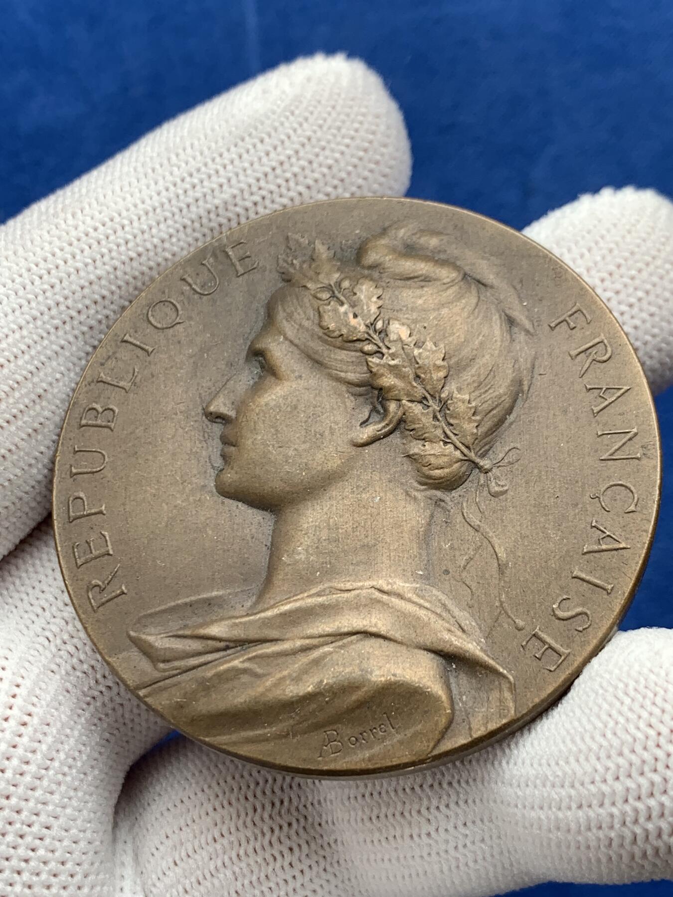 《竞宝斋》第274场- 周日，周一，周二  3场连拍 （全场包邮） 法国工商部国家养老基金铜章 61.3克 50mm