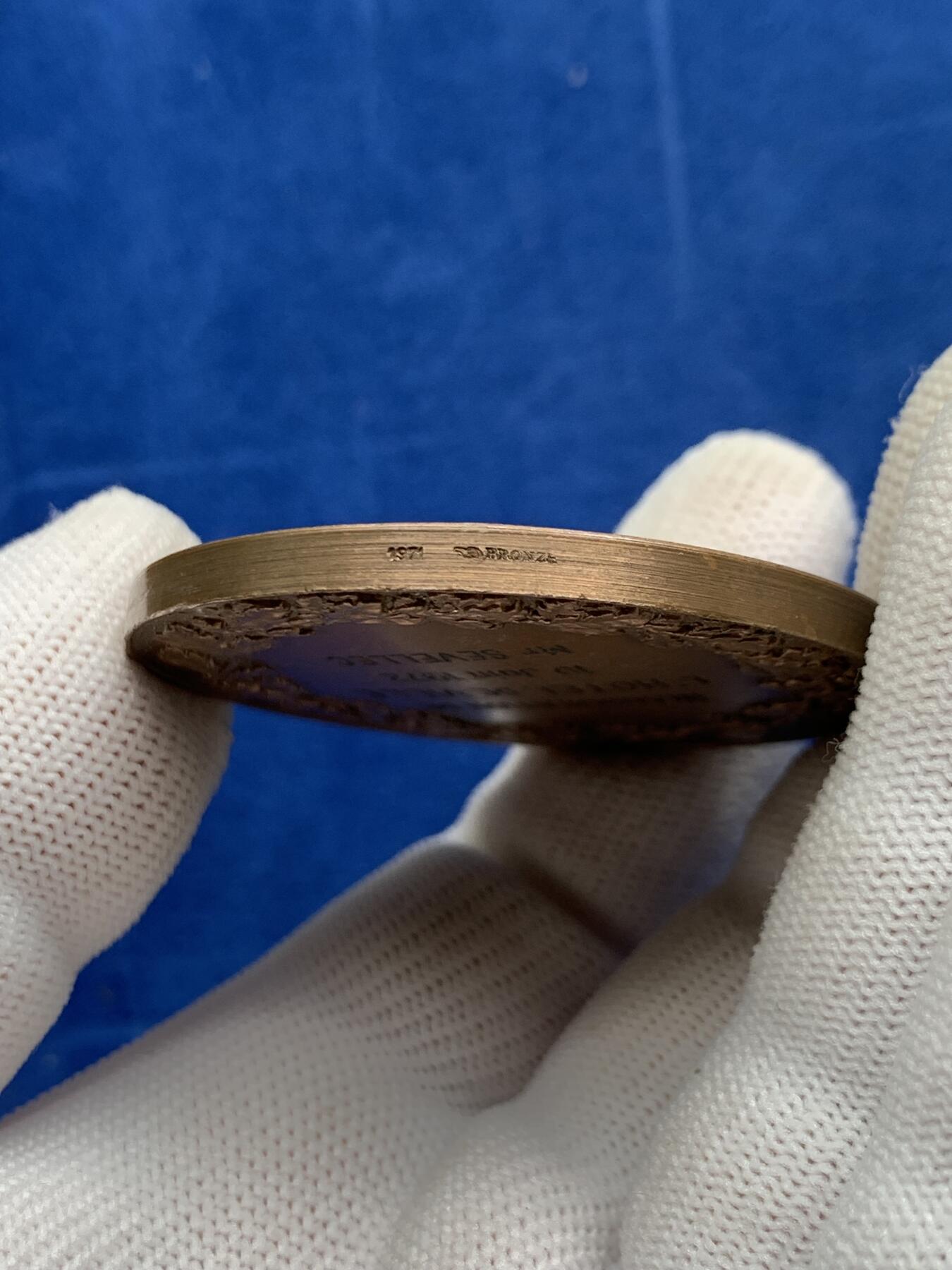 《竞宝斋》第274场- 周日，周一，周二  3场连拍 （全场包邮） 法国隆巴斯市政厅落成典礼纪念铜章 69.4克 50.3mm