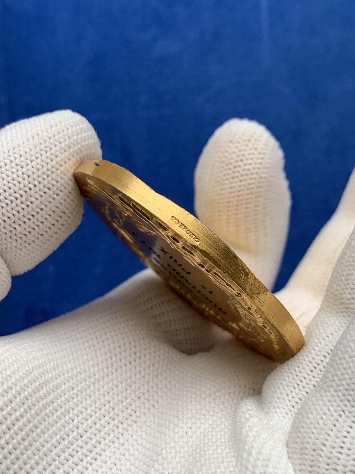 《竞宝斋》第274场- 周日，周一，周二  3场连拍 （全场包邮） 法国镀金银章 60克 49.8mm