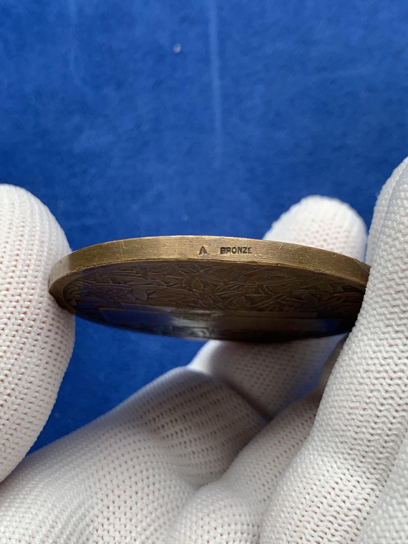 《竞宝斋》第274场- 周日，周一，周二  3场连拍 （全场包邮） 水中排球铜章 51.3克 49.5mm