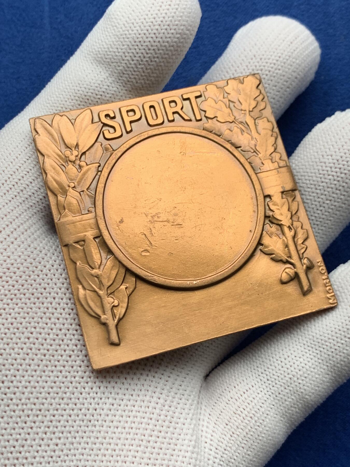 《竞宝斋》第274场- 周日，周一，周二  3场连拍 （全场包邮） 法国运动会铜章 92.4克 51.2*53.6mm