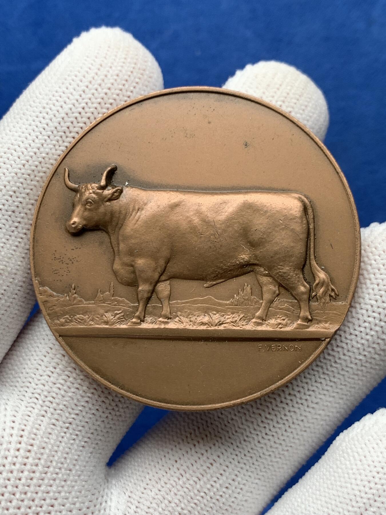 《竞宝斋》第274场- 周日，周一，周二  3场连拍 （全场包邮） 法国由Jamain参议员先生提出的铜质奖章 65.8克 50.2mm