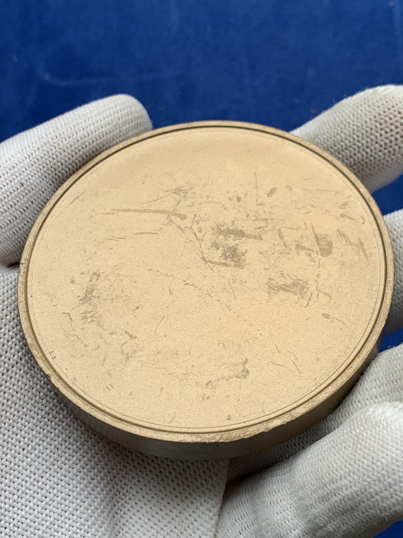 《竞宝斋》第274场- 周日，周一，周二  3场连拍 （全场包邮） 法国凯西·科文颁发的 2000 年巴黎铸币厂铜牌，献给千禧年 340.6克 71.9mm