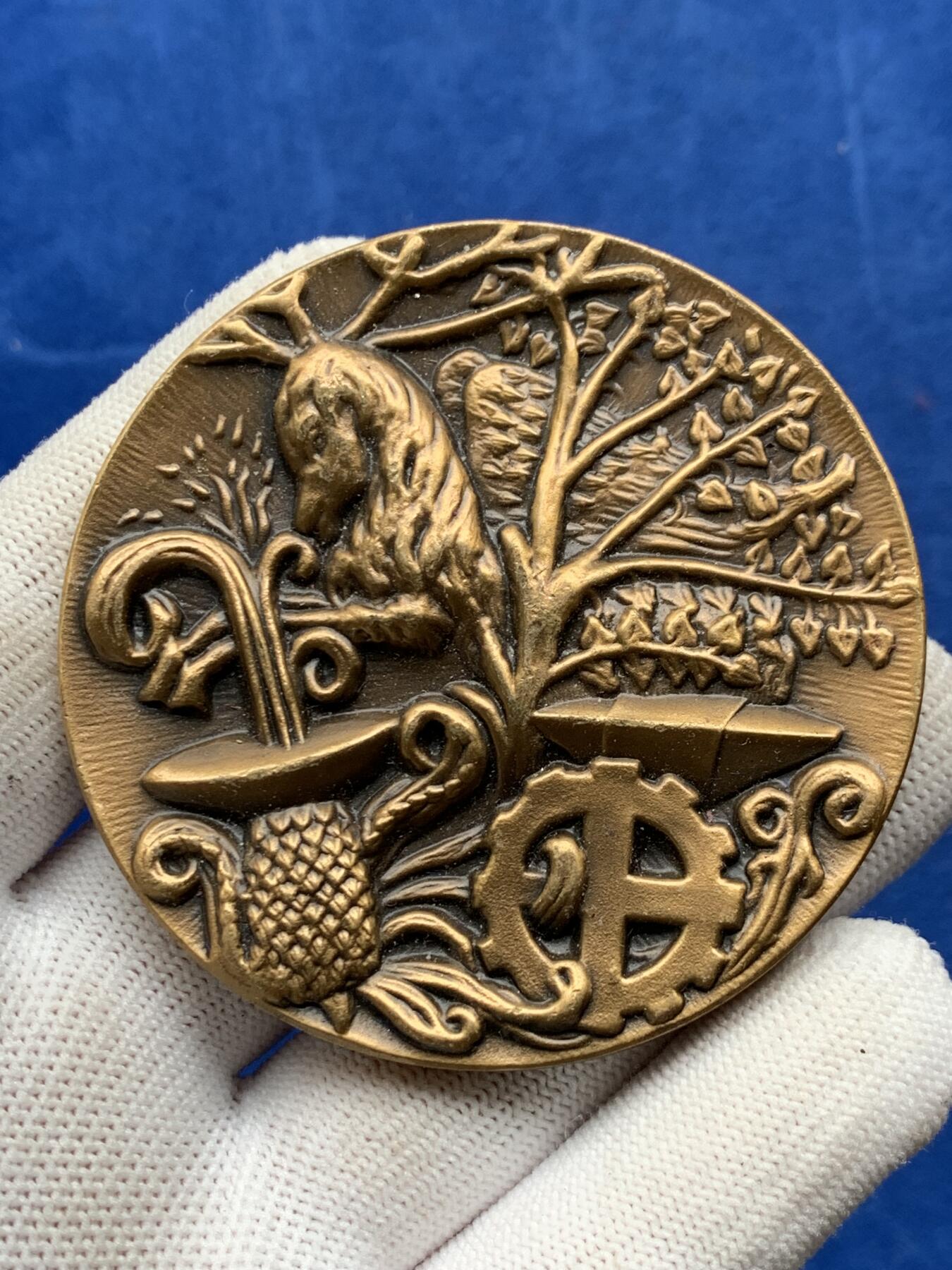 《竞宝斋》第274场- 周日，周一，周二  3场连拍 （全场包邮） 法国奥尔艺术画廊铜章 103.4克 64.8mm