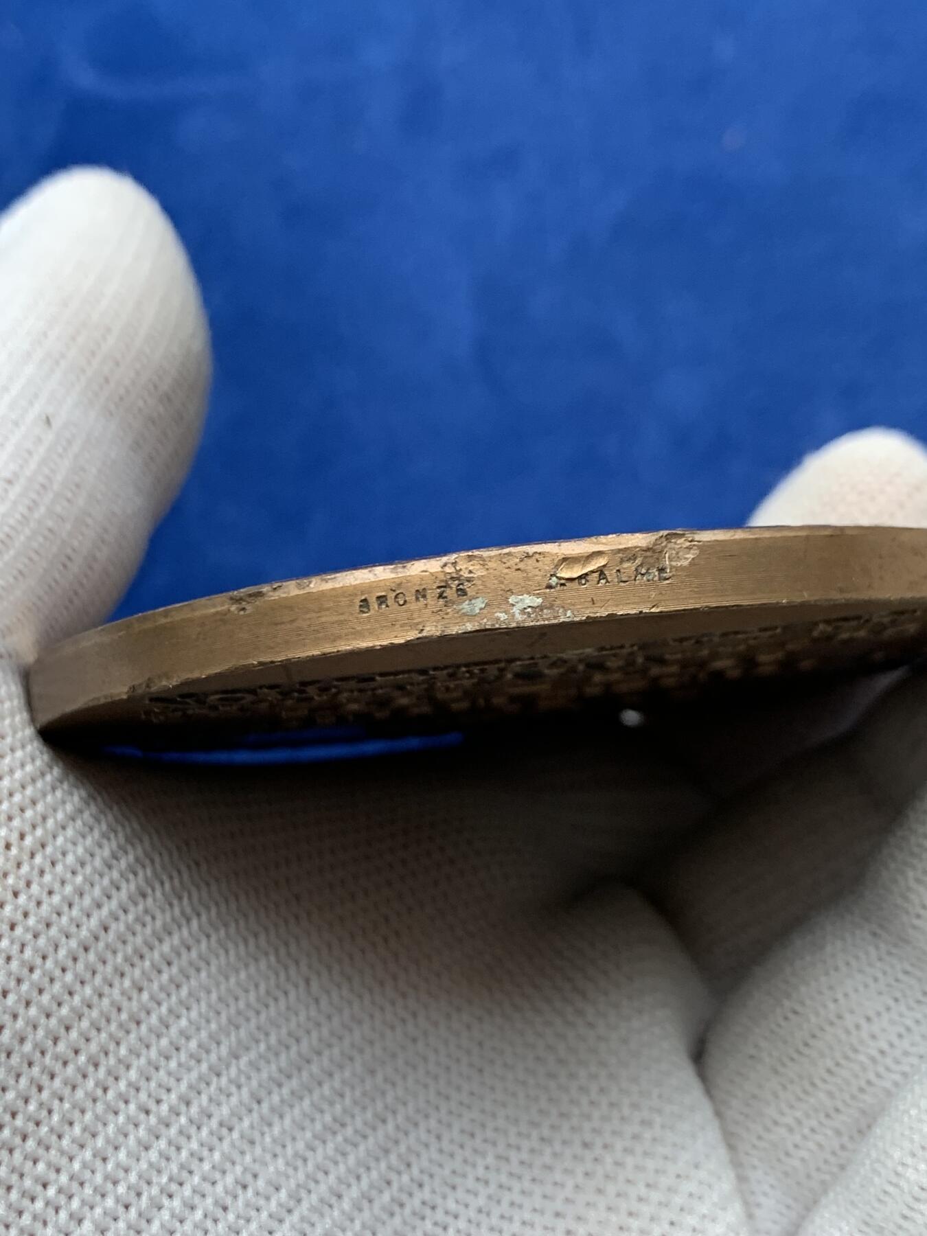 《竞宝斋》第274场- 周日，周一，周二  3场连拍 （全场包邮） 法国收到布龙-马洛特镇市长和市议会的致意铜章 170.2克 69.9mm