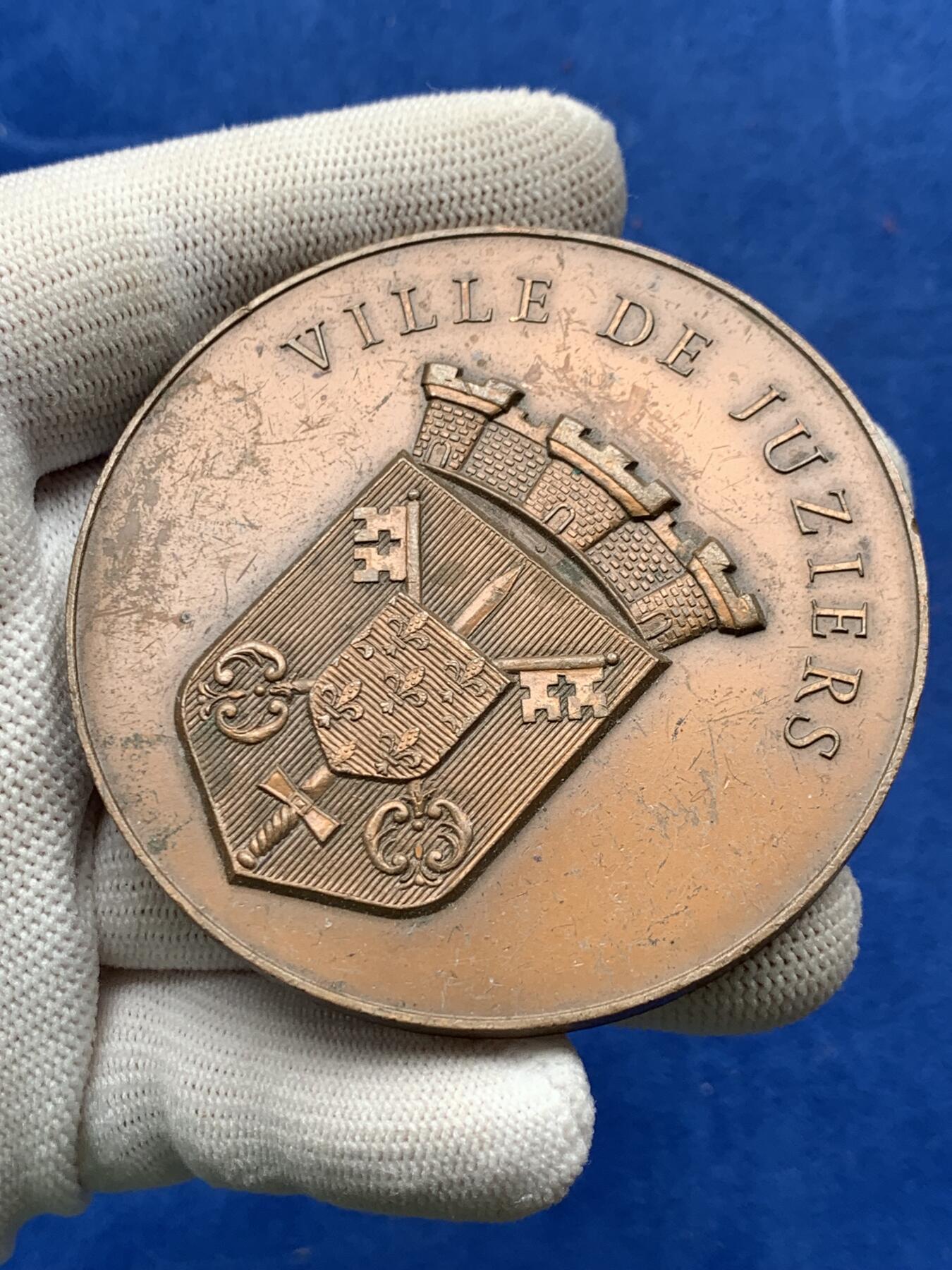 《竞宝斋》第274场- 周日，周一，周二  3场连拍 （全场包邮） 法国朱济耶市铜质勋章 120.6克 67.8mm 