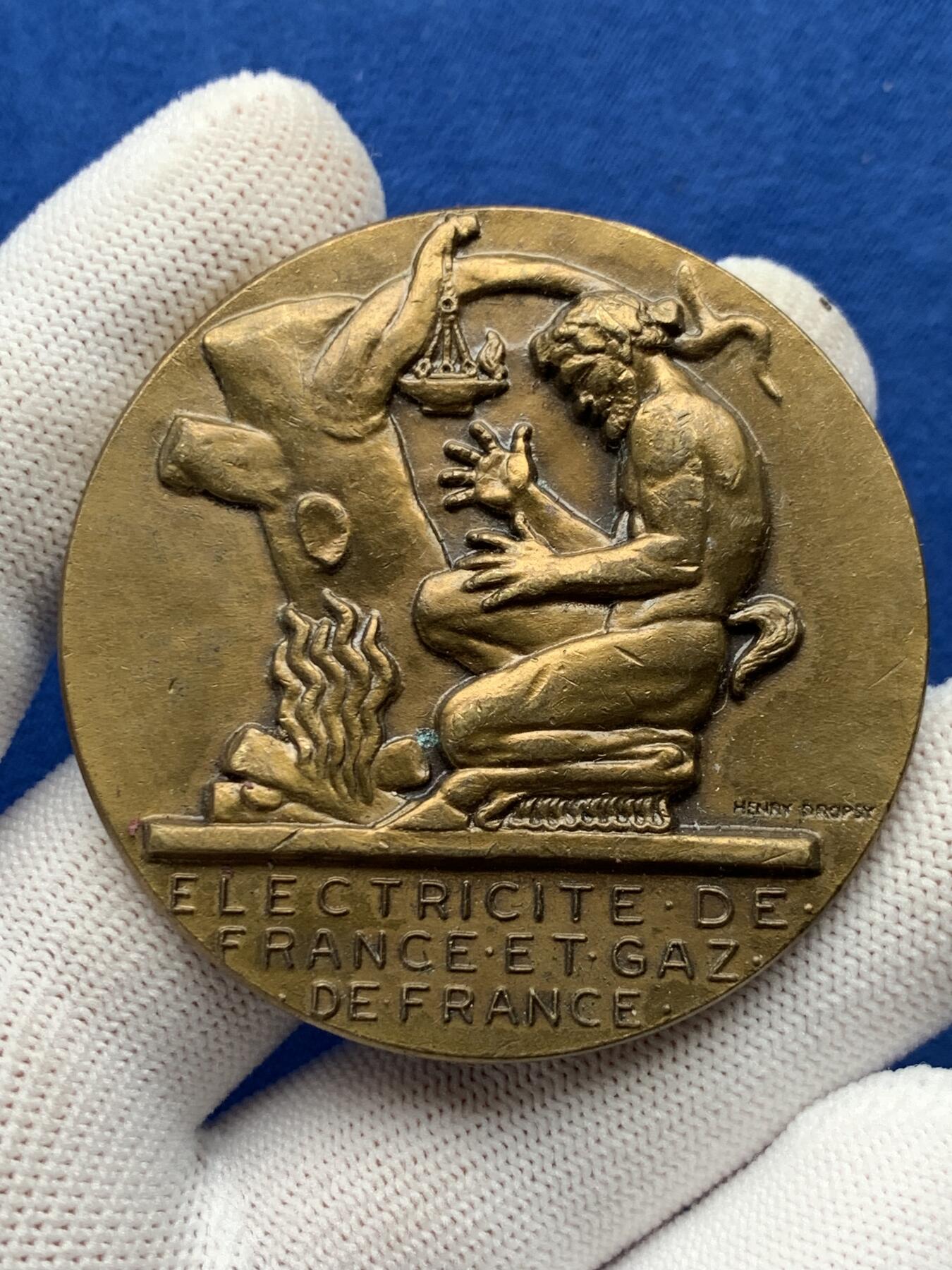 《竞宝斋》第274场- 周日，周一，周二  3场连拍 （全场包邮） 法国电力和天然气铜章 70.1克 55.5mm