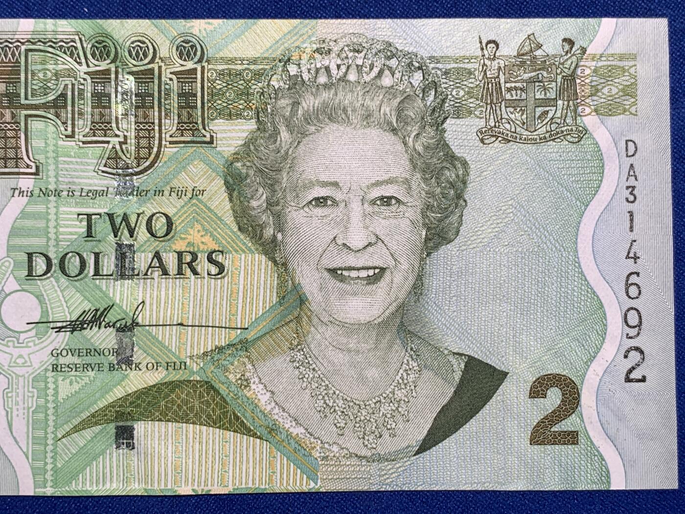 《竞宝斋》第274场- 周日，周一，周二  3场连拍 （全场包邮） 斐济  2元纸币 (2011)